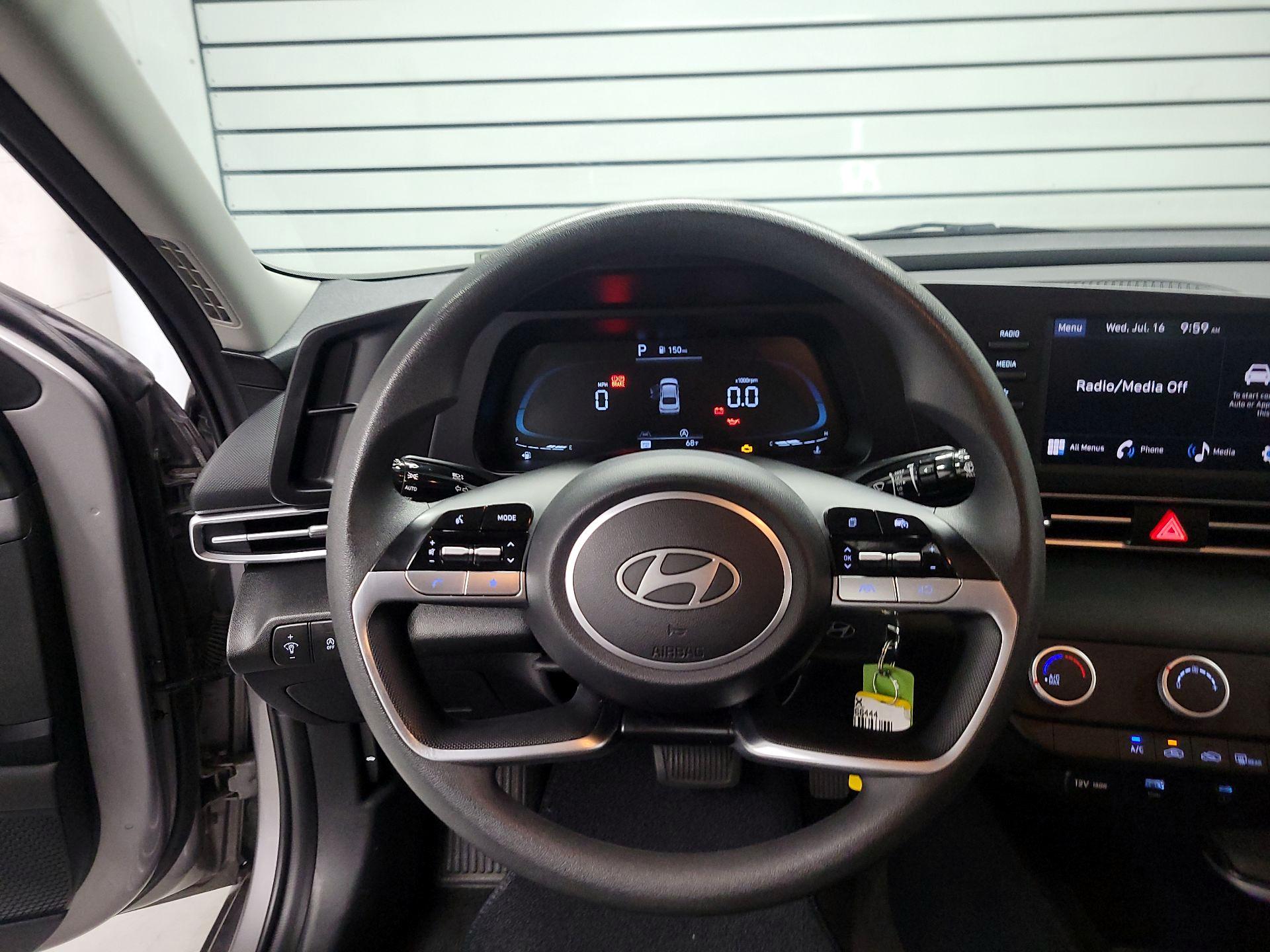 Thumbnail: 2024 Hyundai Elantra - 10