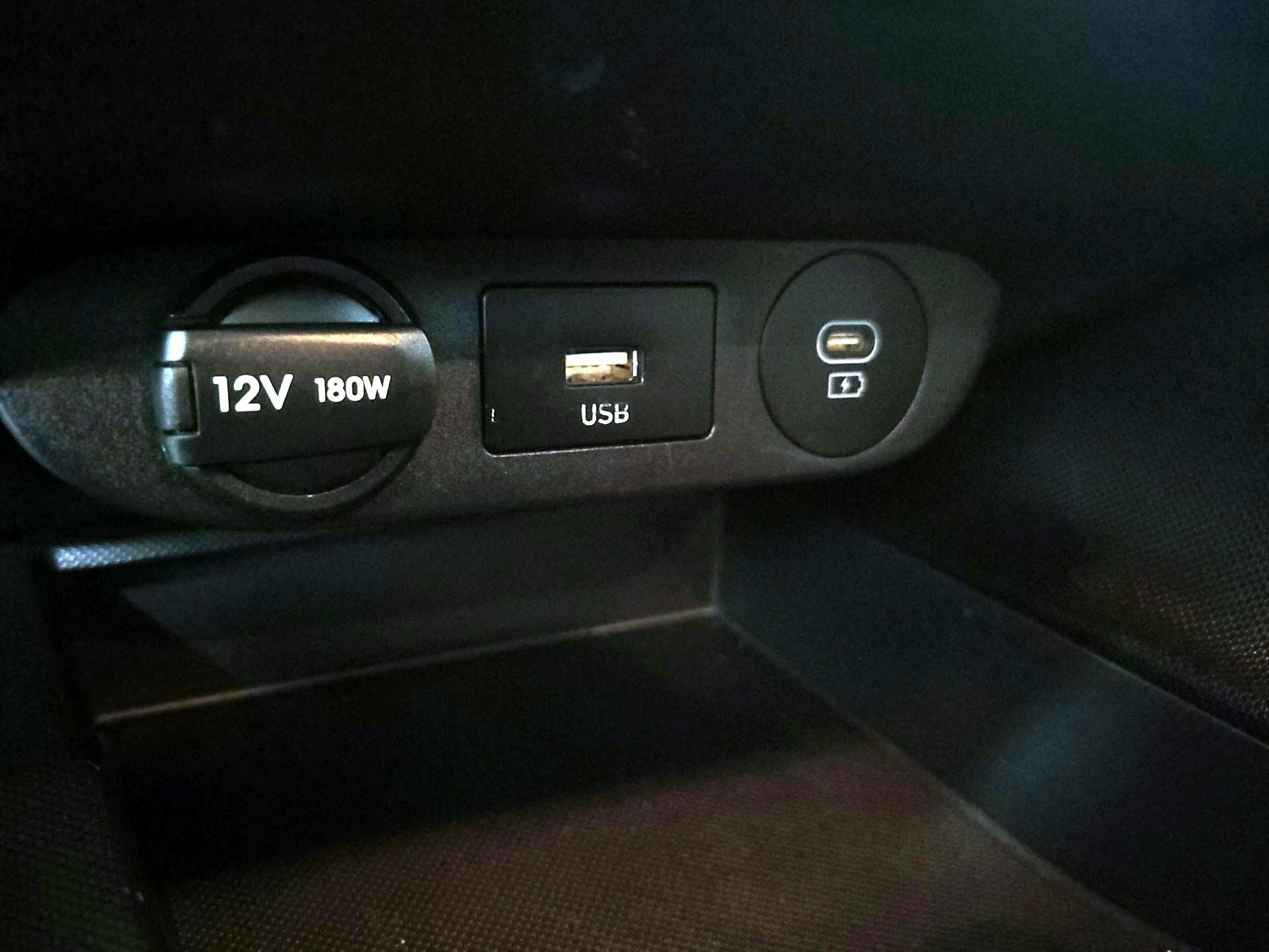 Thumbnail: 2024 Hyundai Elantra - 18