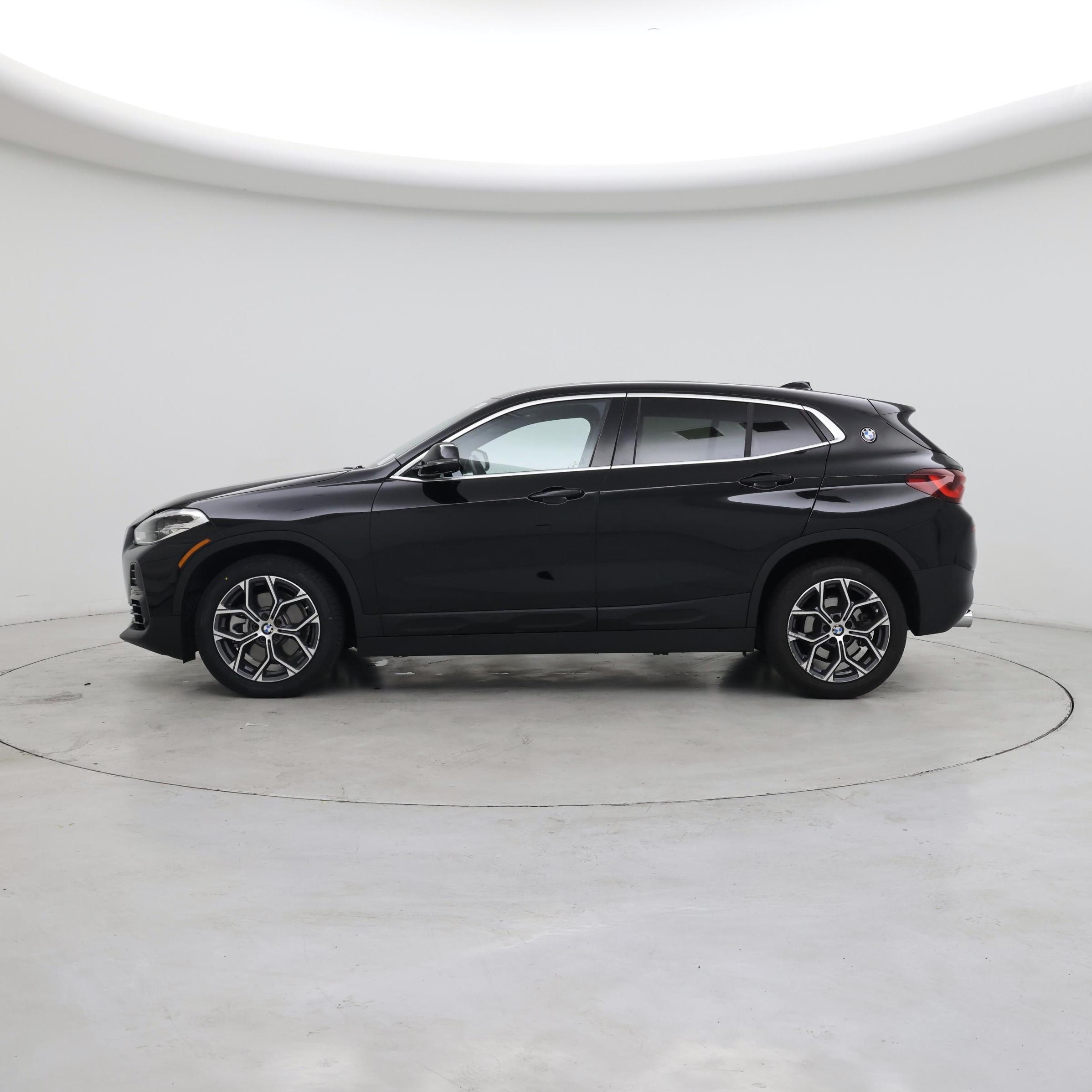 Thumbnail: 2023 BMW X2 - 3