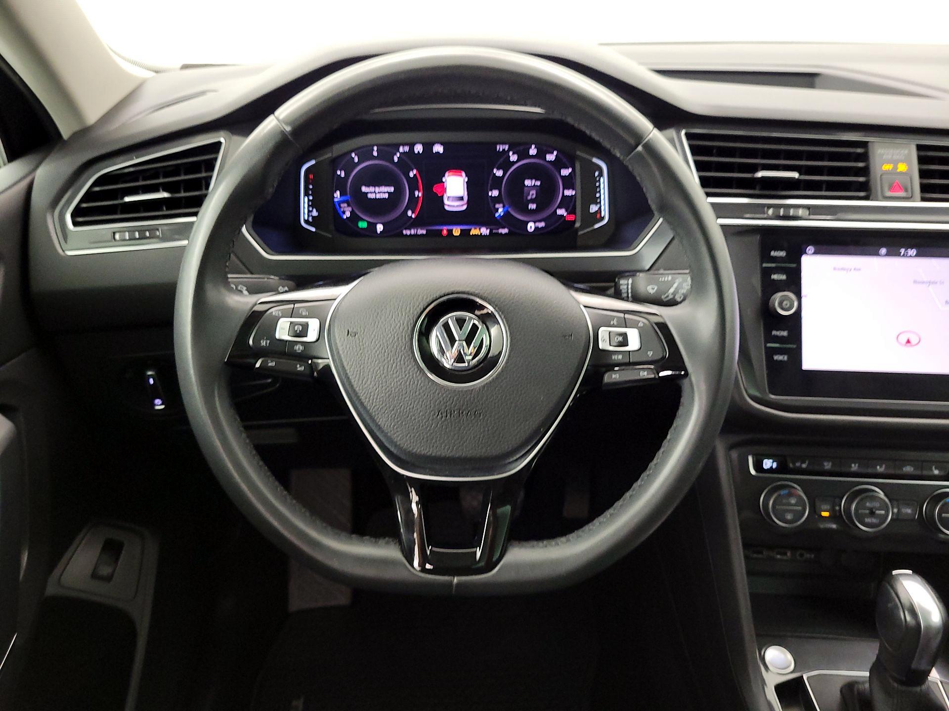 Thumbnail: 2020 Volkswagen Tiguan - 10