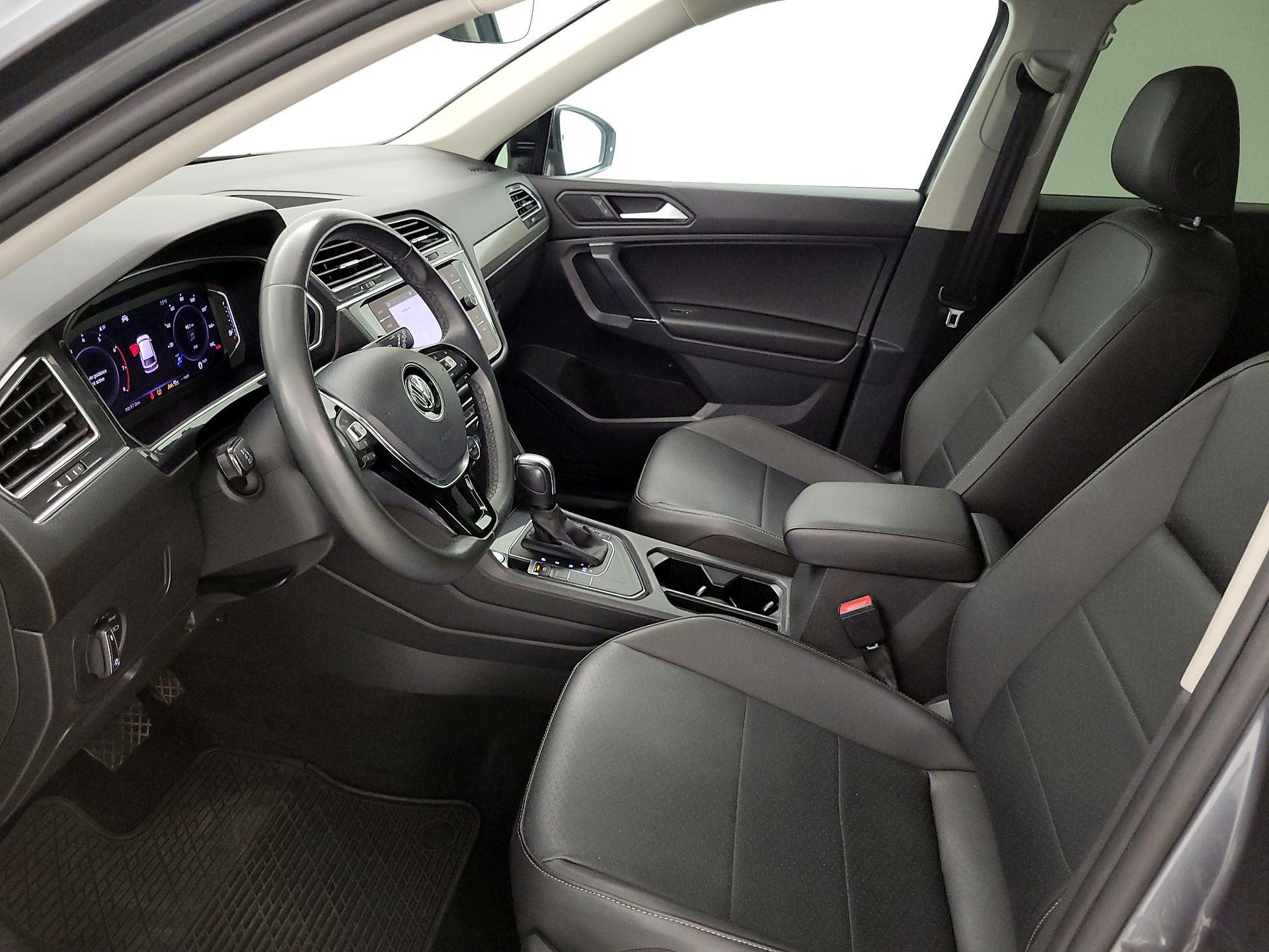 Thumbnail: 2020 Volkswagen Tiguan - 11