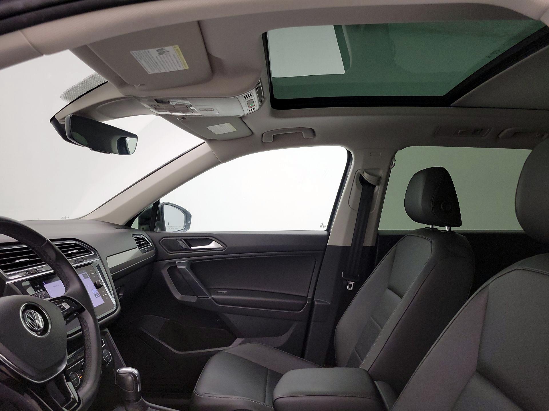 Thumbnail: 2020 Volkswagen Tiguan - 20