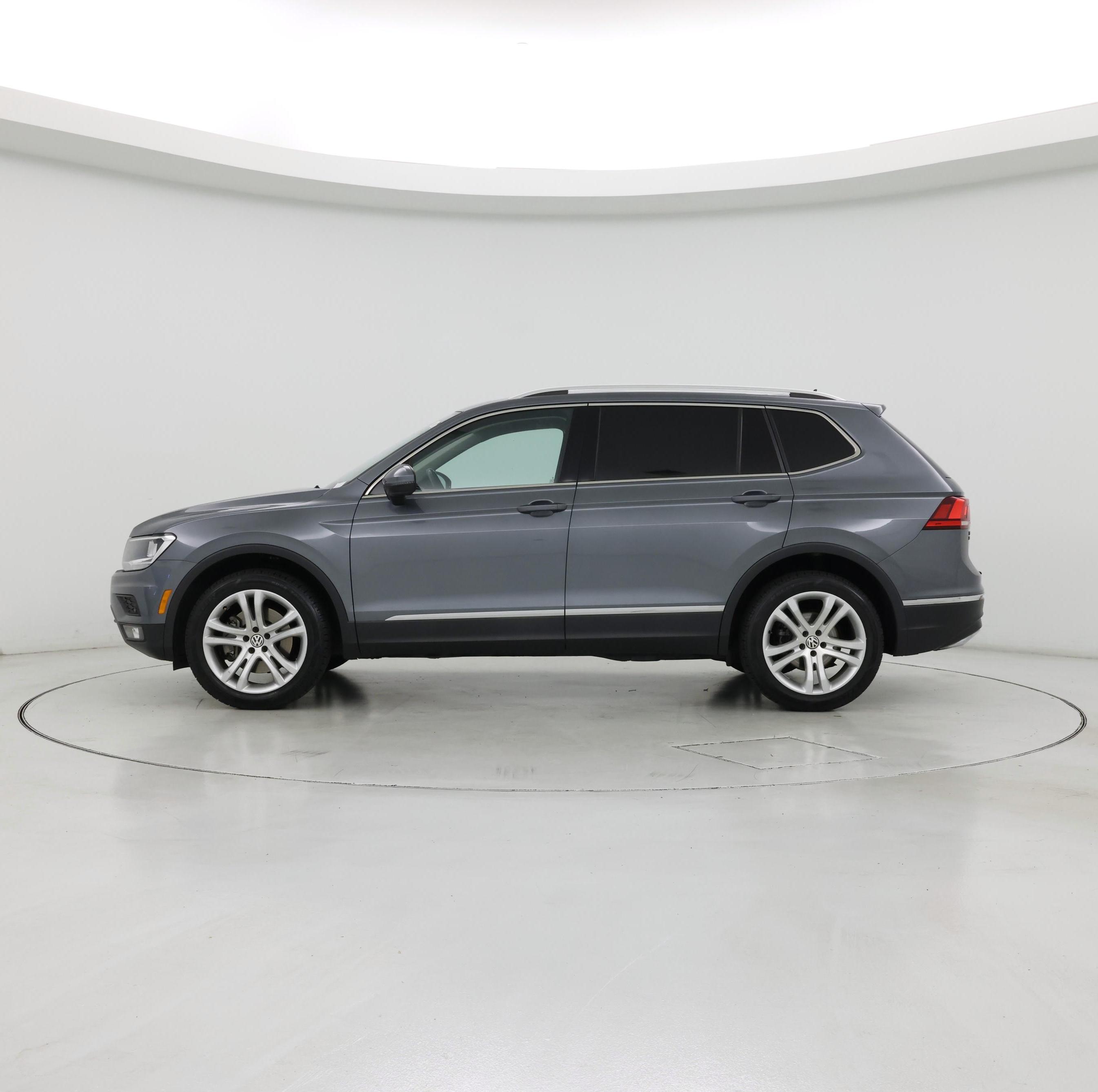 Thumbnail: 2020 Volkswagen Tiguan - 3