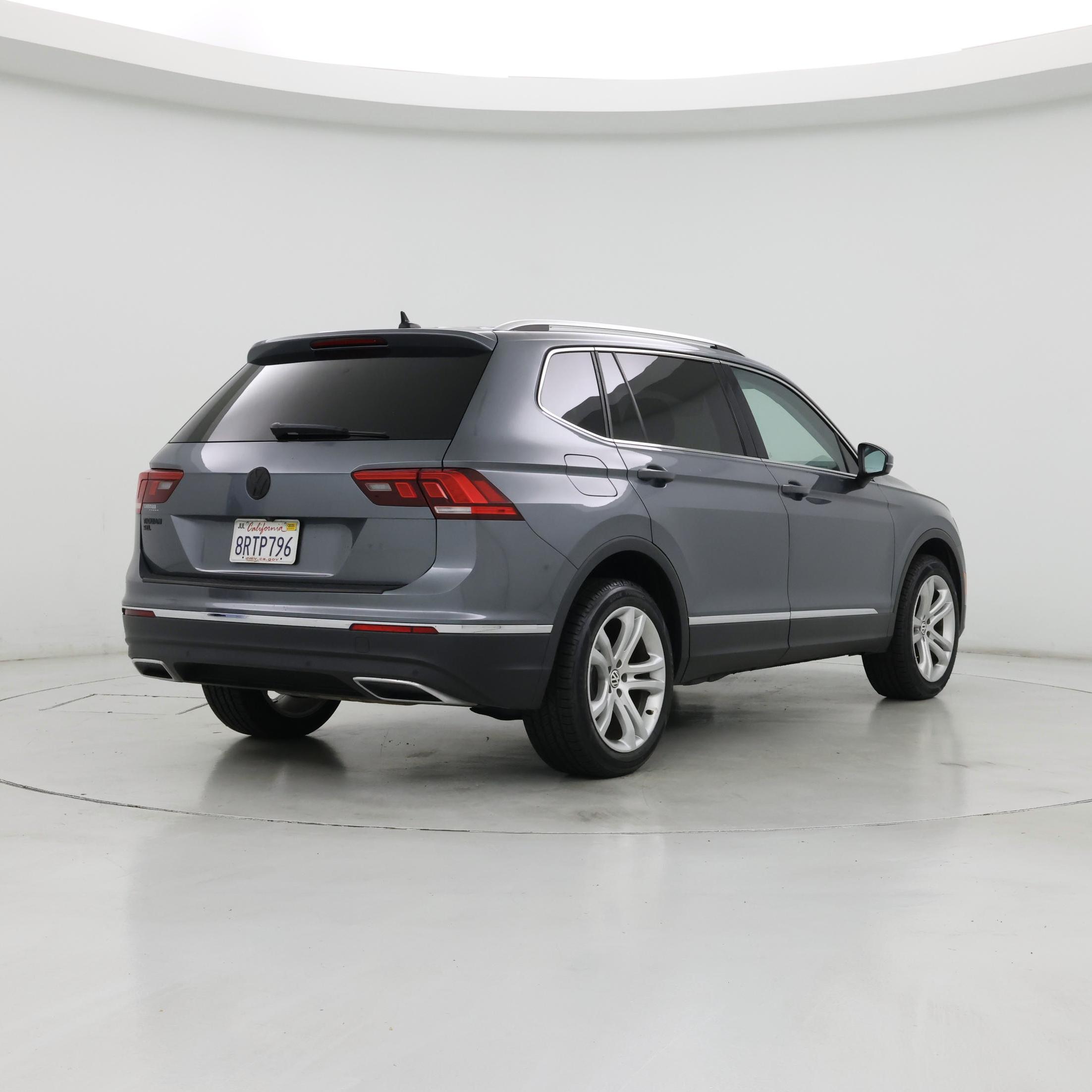 Thumbnail: 2020 Volkswagen Tiguan - 8