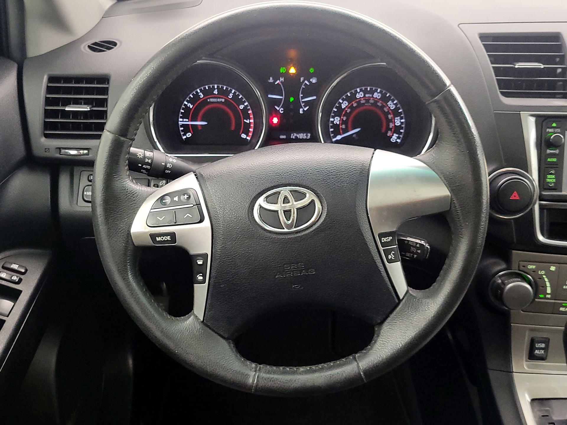 Thumbnail: 2013 Toyota Highlander - 10