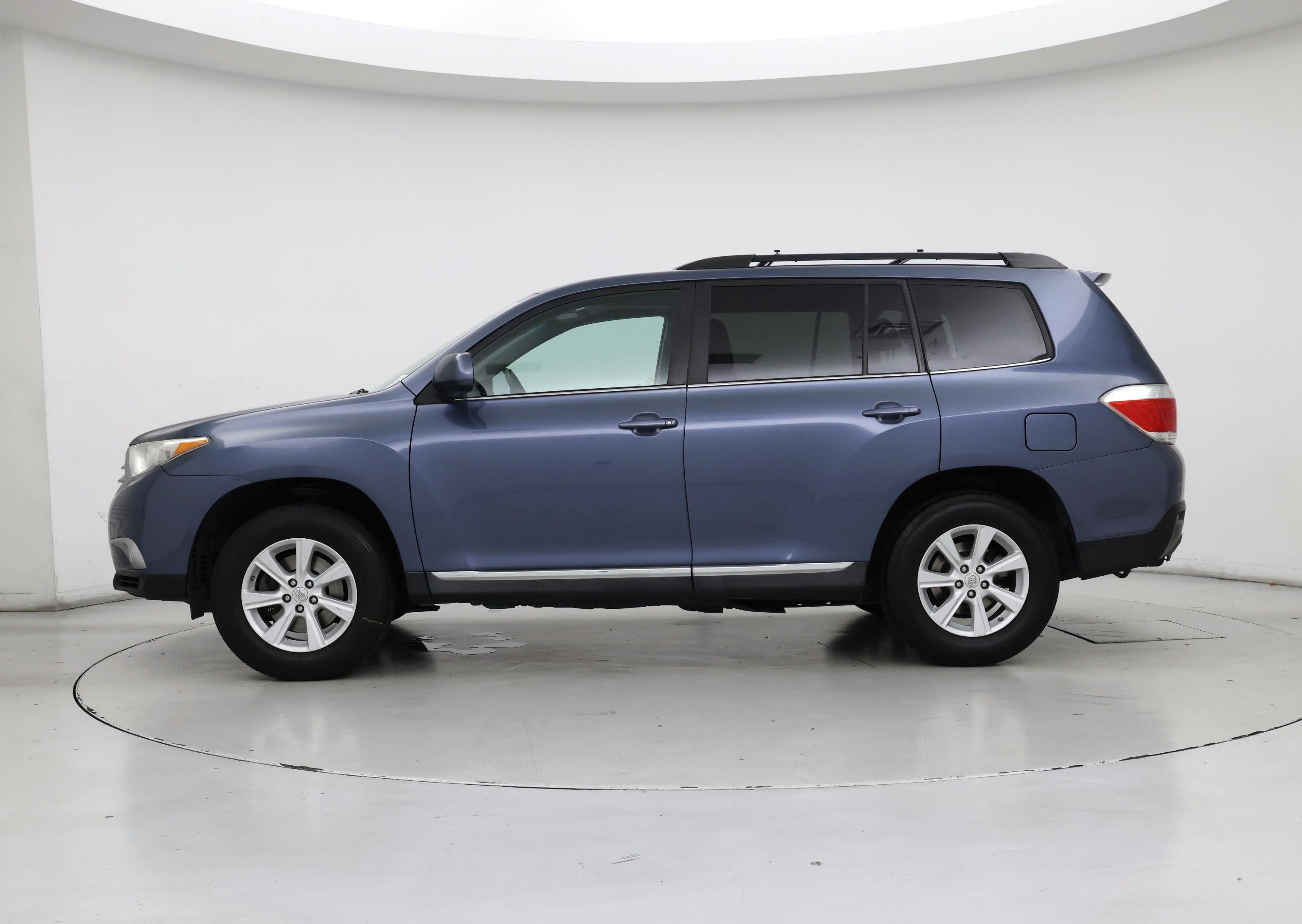 Thumbnail: 2013 Toyota Highlander - 3