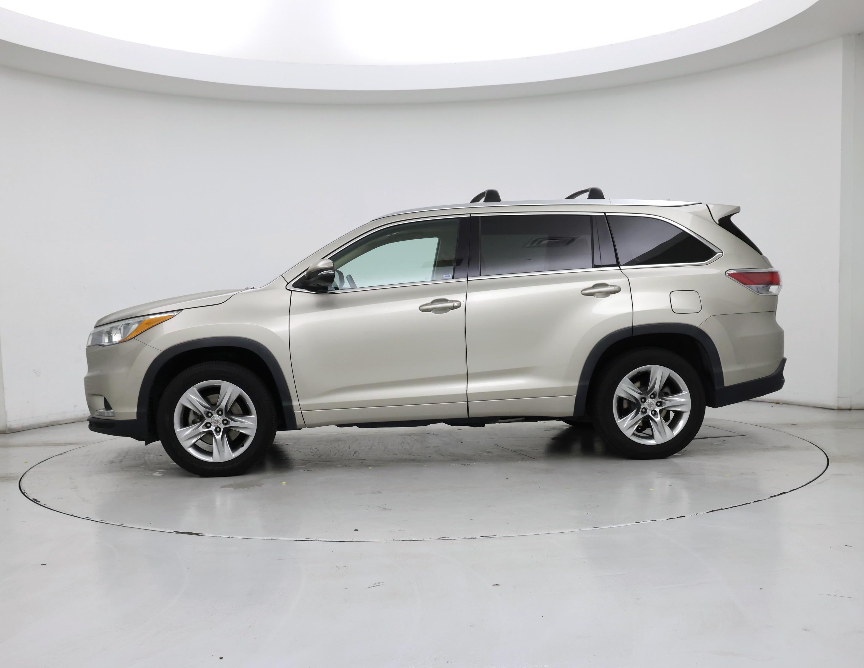 Thumbnail: 2015 Toyota Highlander - 3