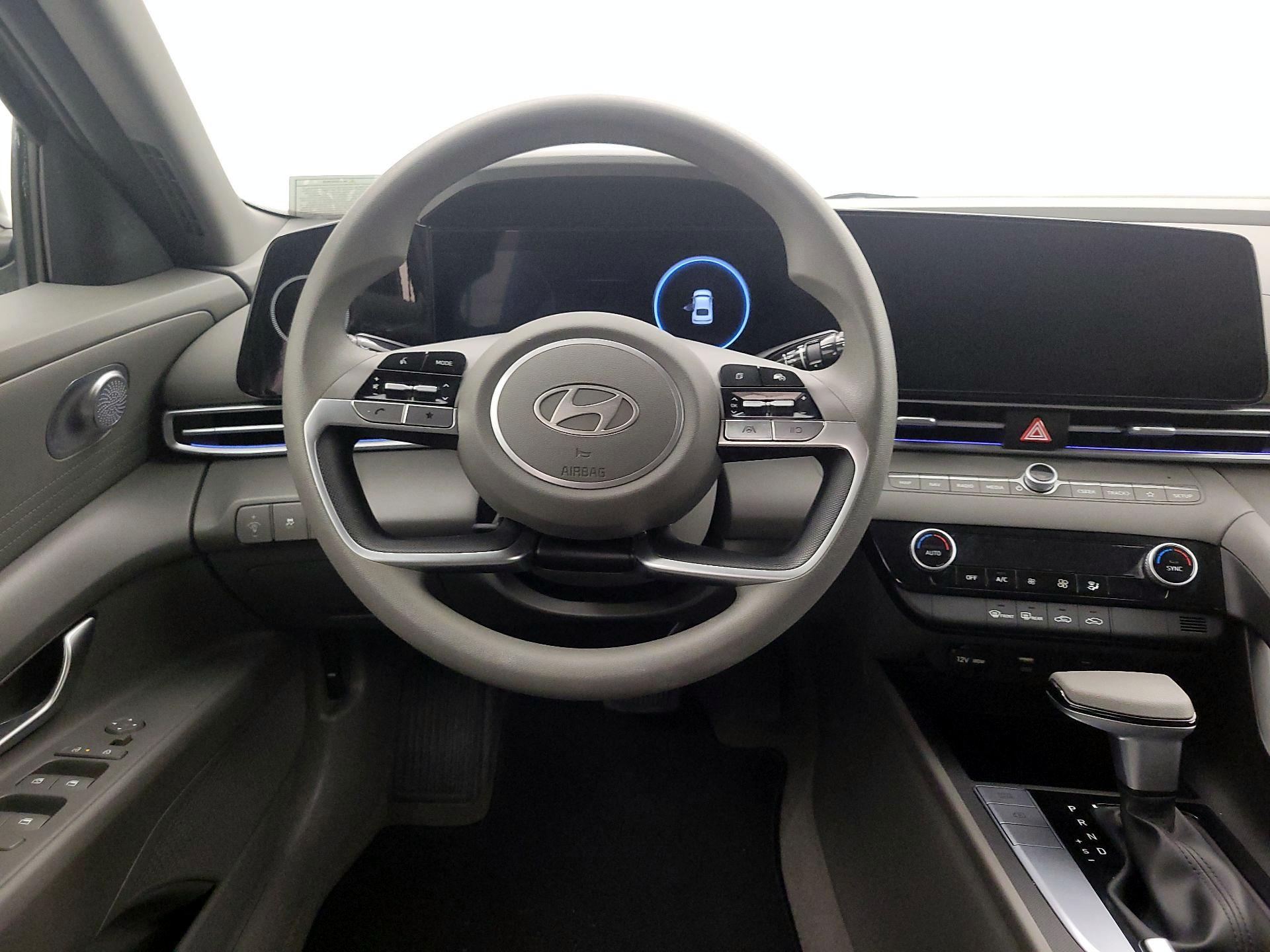 Thumbnail: 2024 Hyundai Elantra - 10