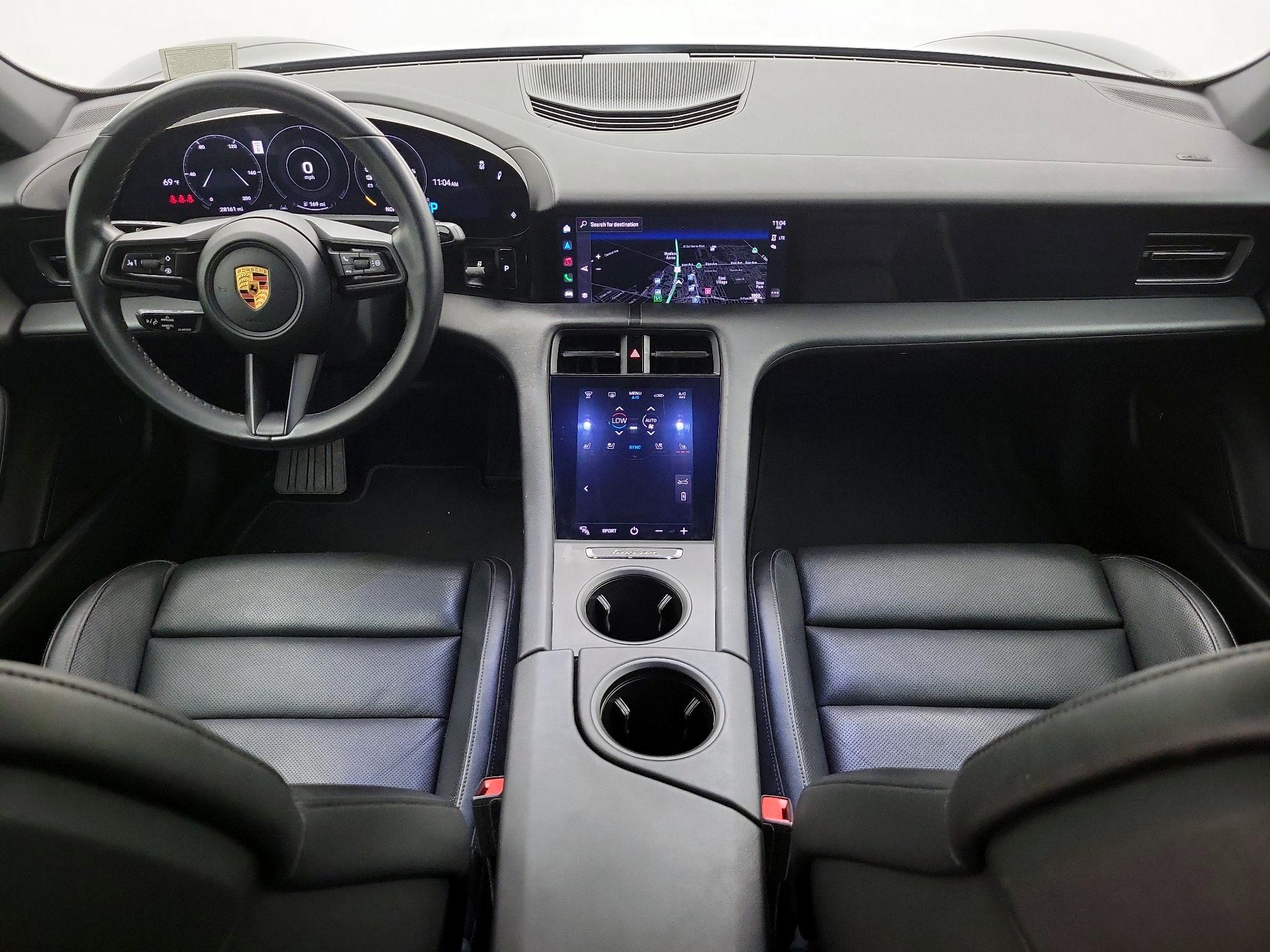 Thumbnail: 2022 Porsche Taycan - 9