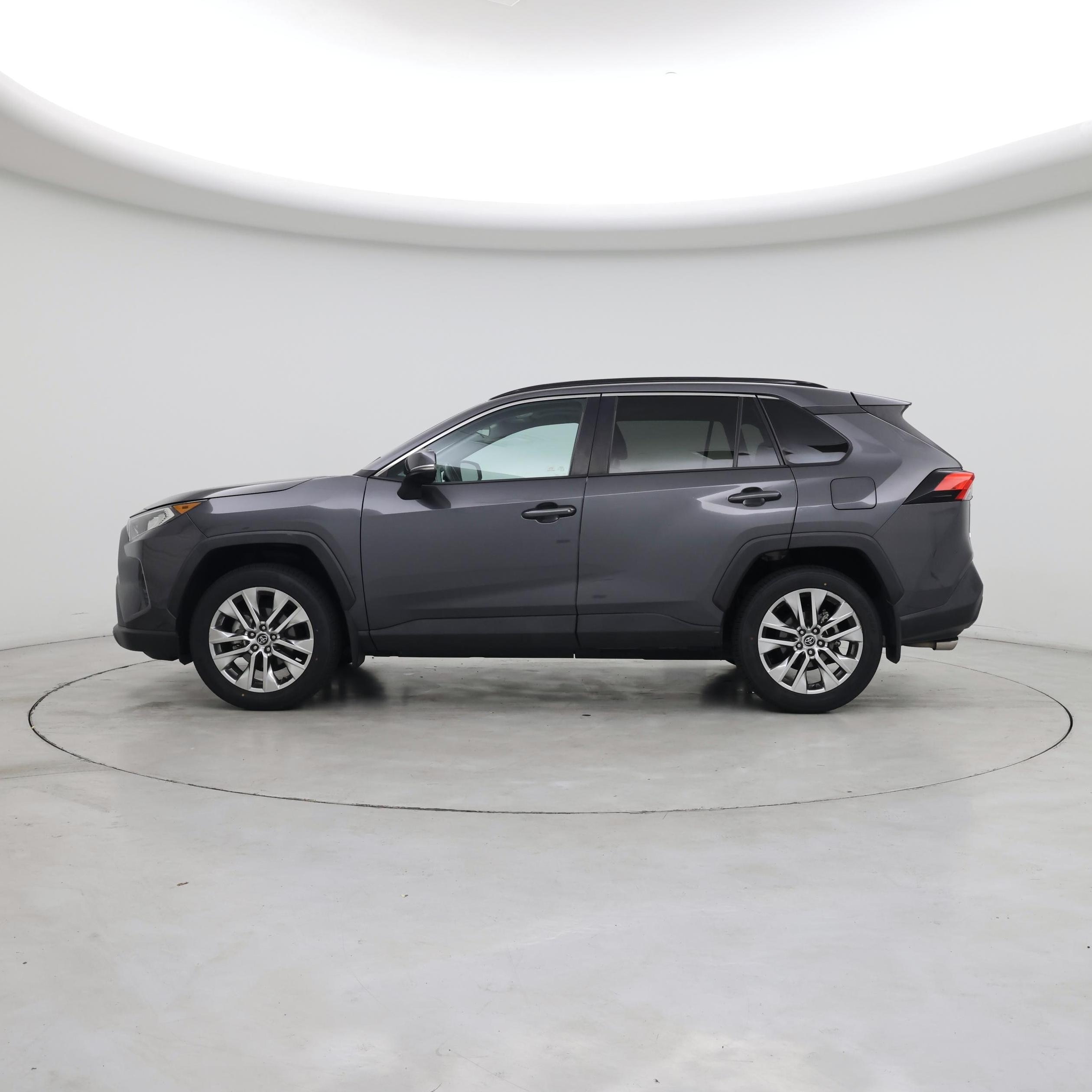 Thumbnail: 2020 Toyota RAV4 - 3