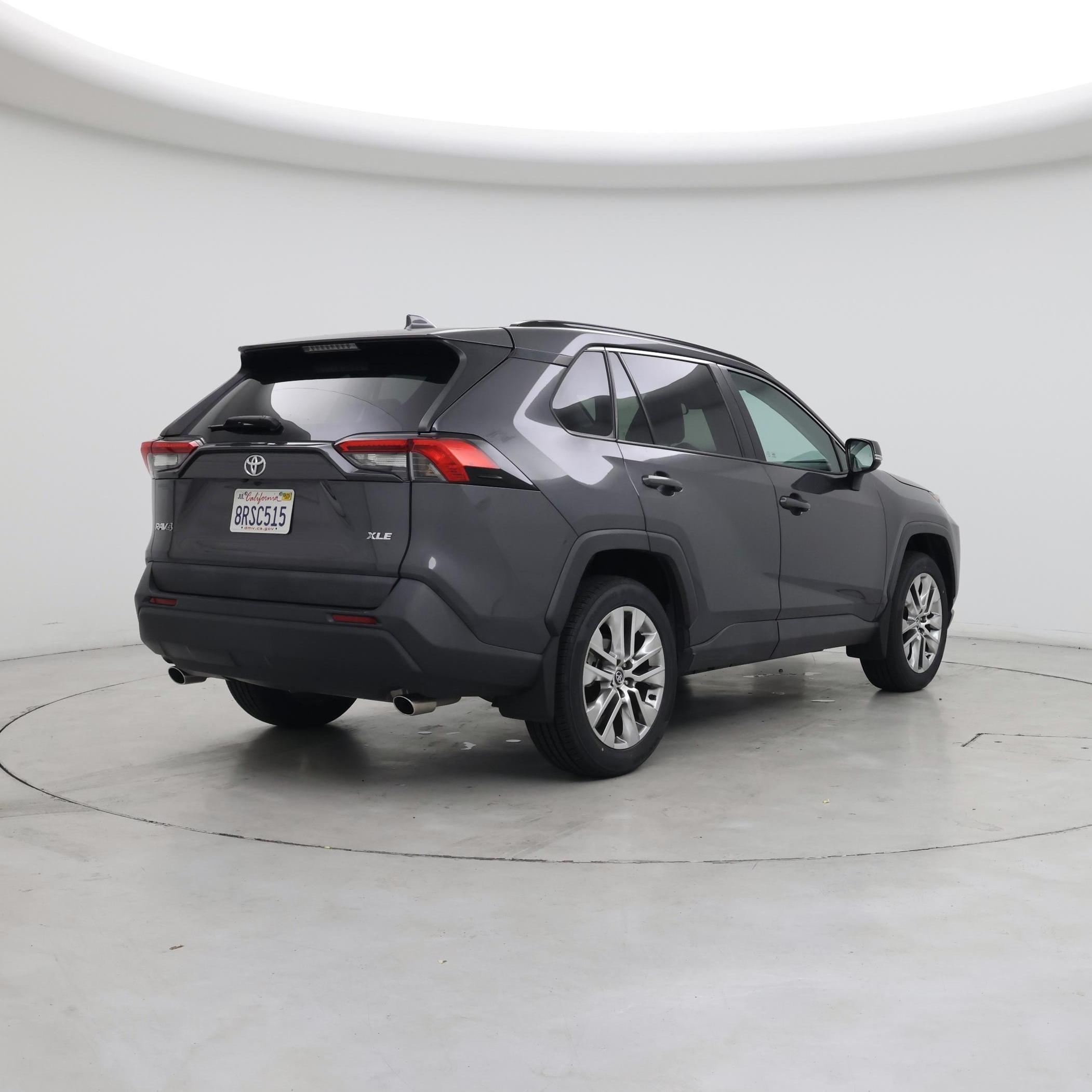 Thumbnail: 2020 Toyota RAV4 - 8