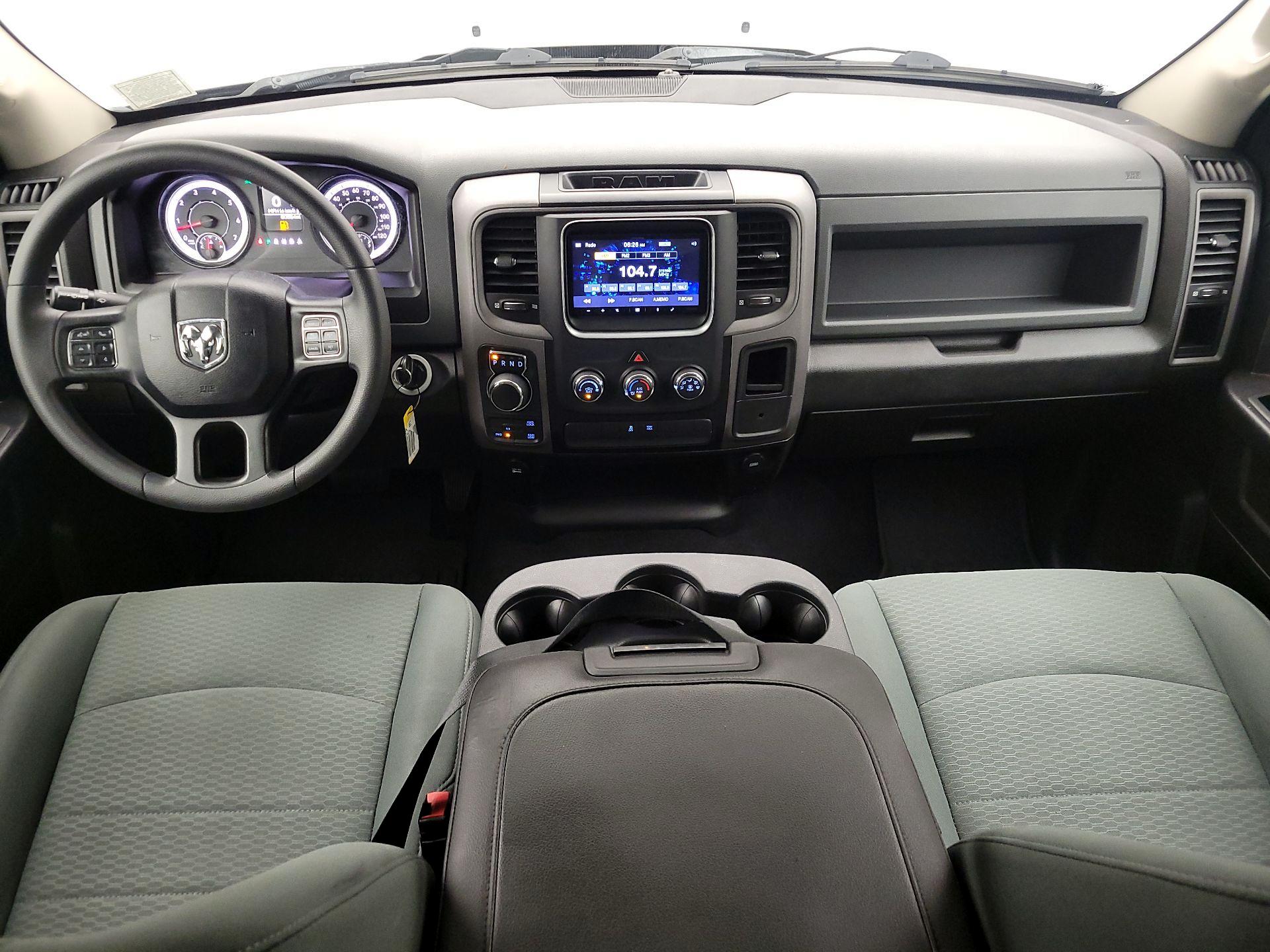 Thumbnail: 2020 RAM 1500 Classic - 9