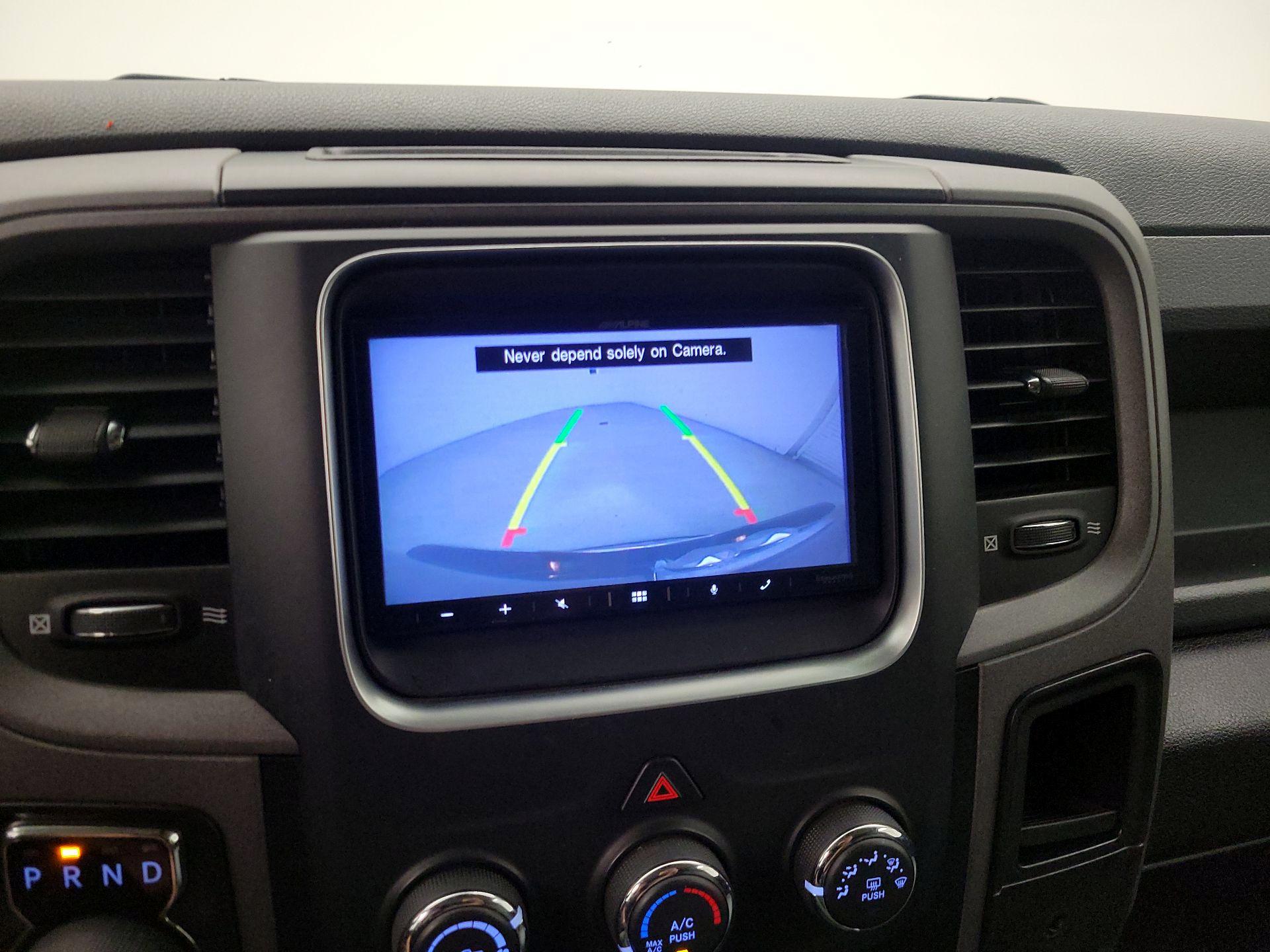 Thumbnail: 2020 RAM 1500 Classic - 14