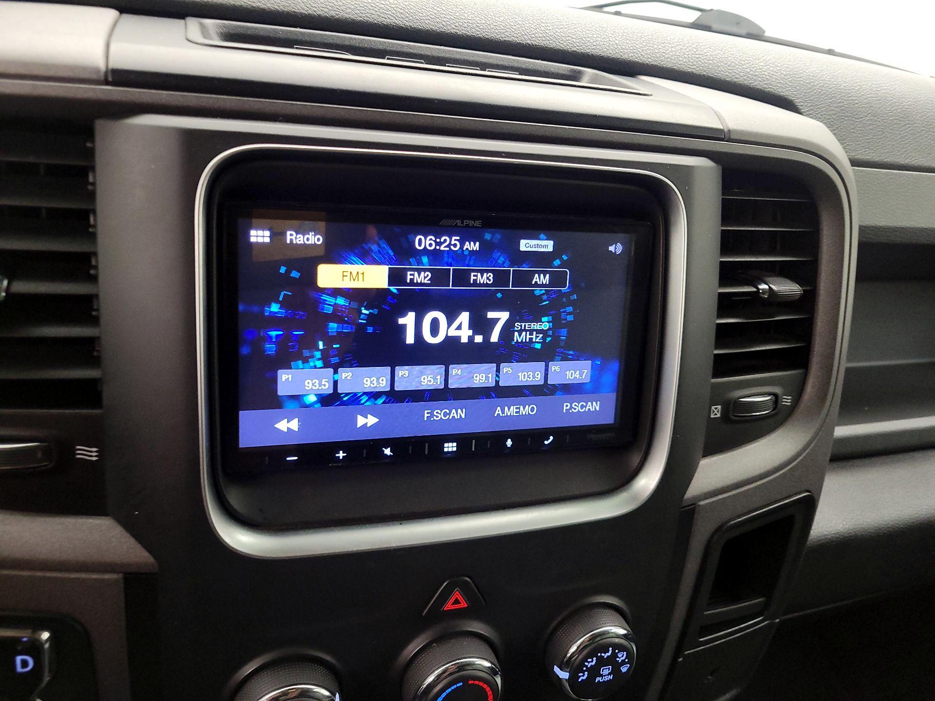 Thumbnail: 2020 RAM 1500 Classic - 15