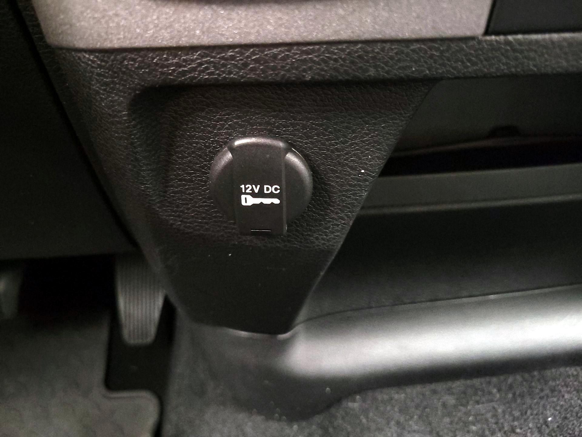 Thumbnail: 2020 RAM 1500 Classic - 18