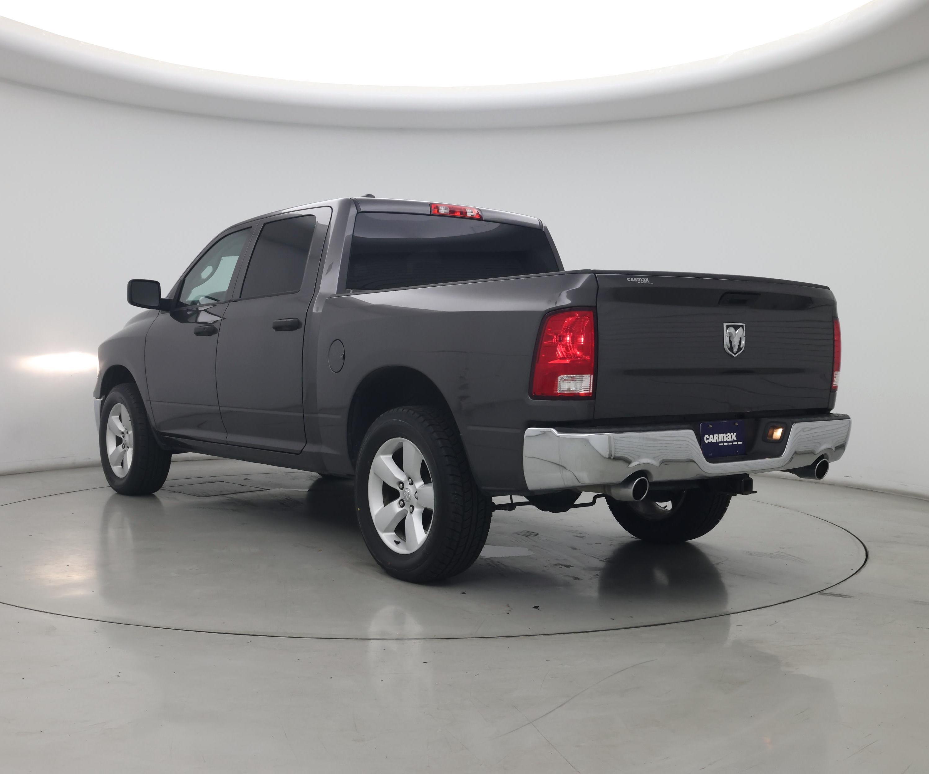 Thumbnail: 2020 RAM 1500 Classic - 2