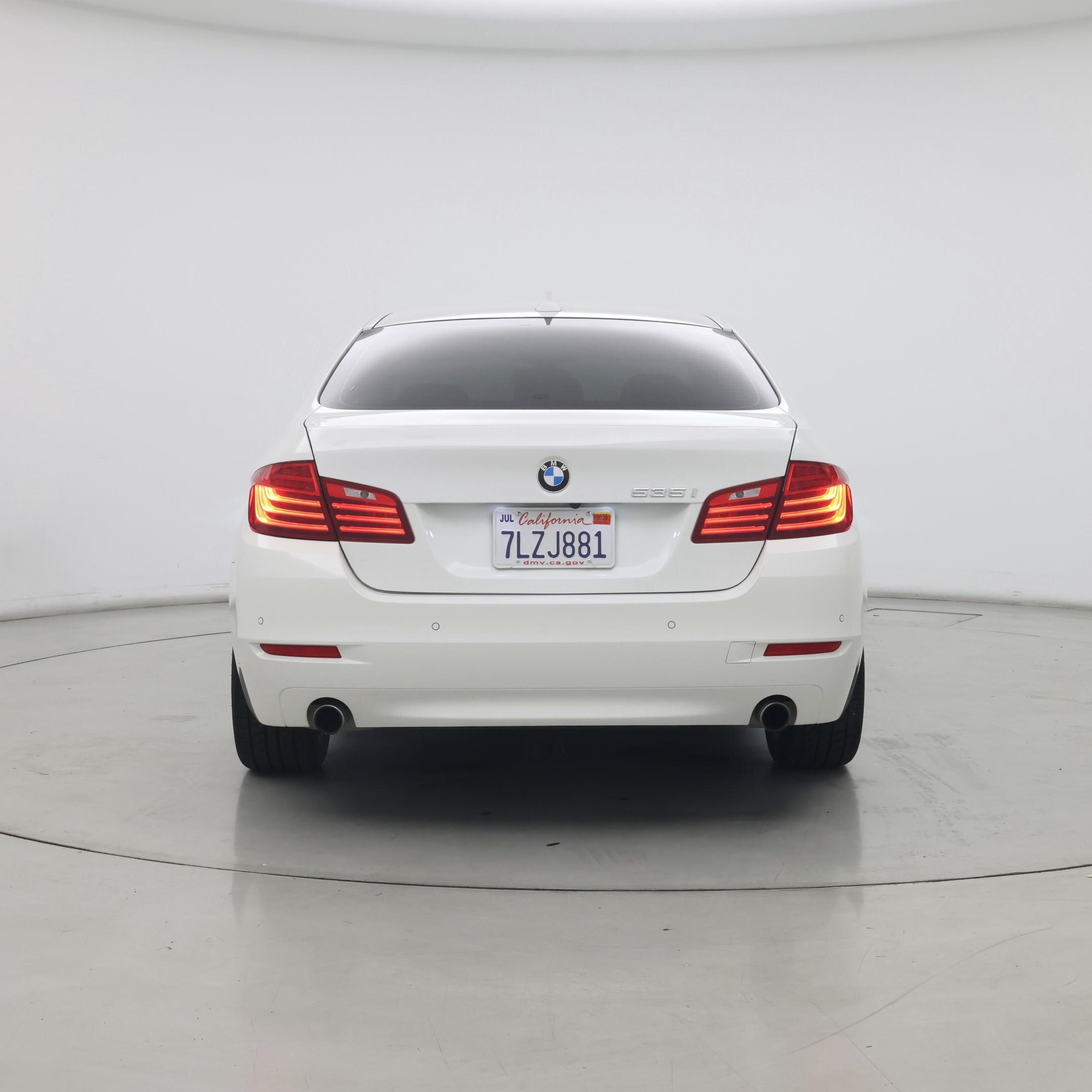 Thumbnail: 2015 BMW 5 Series - 6