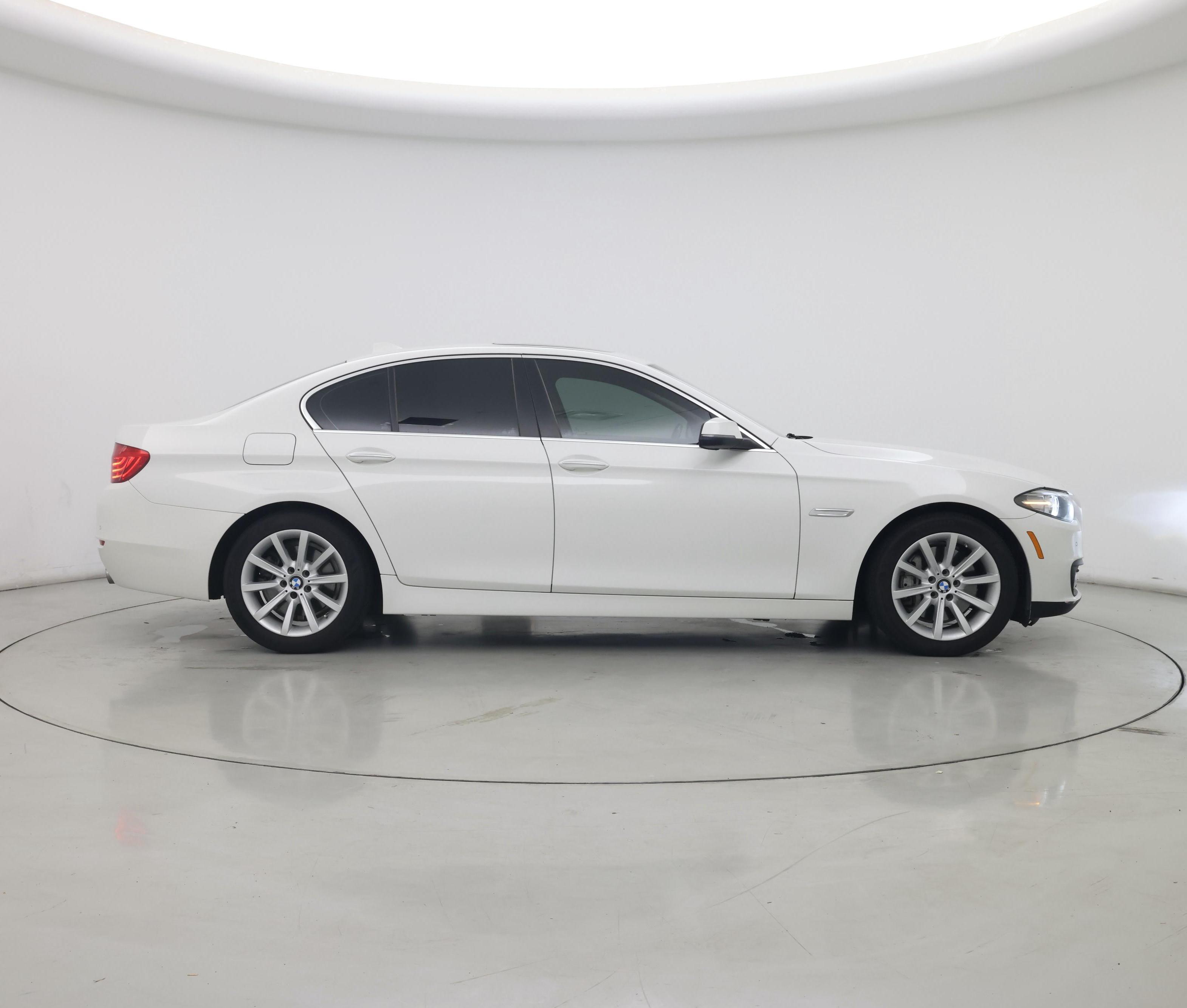 Thumbnail: 2015 BMW 5 Series - 7