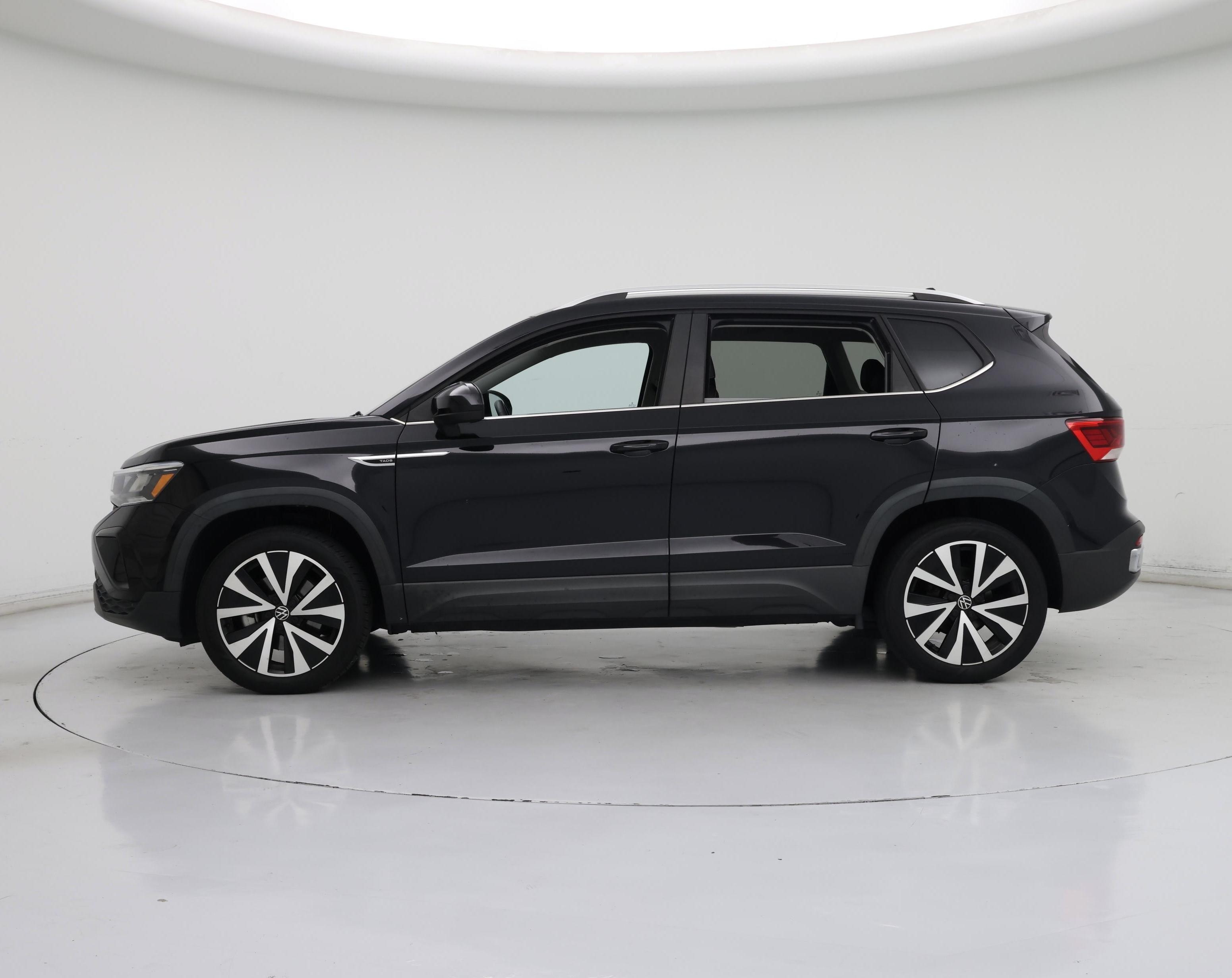 Thumbnail: 2022 Volkswagen Taos - 3