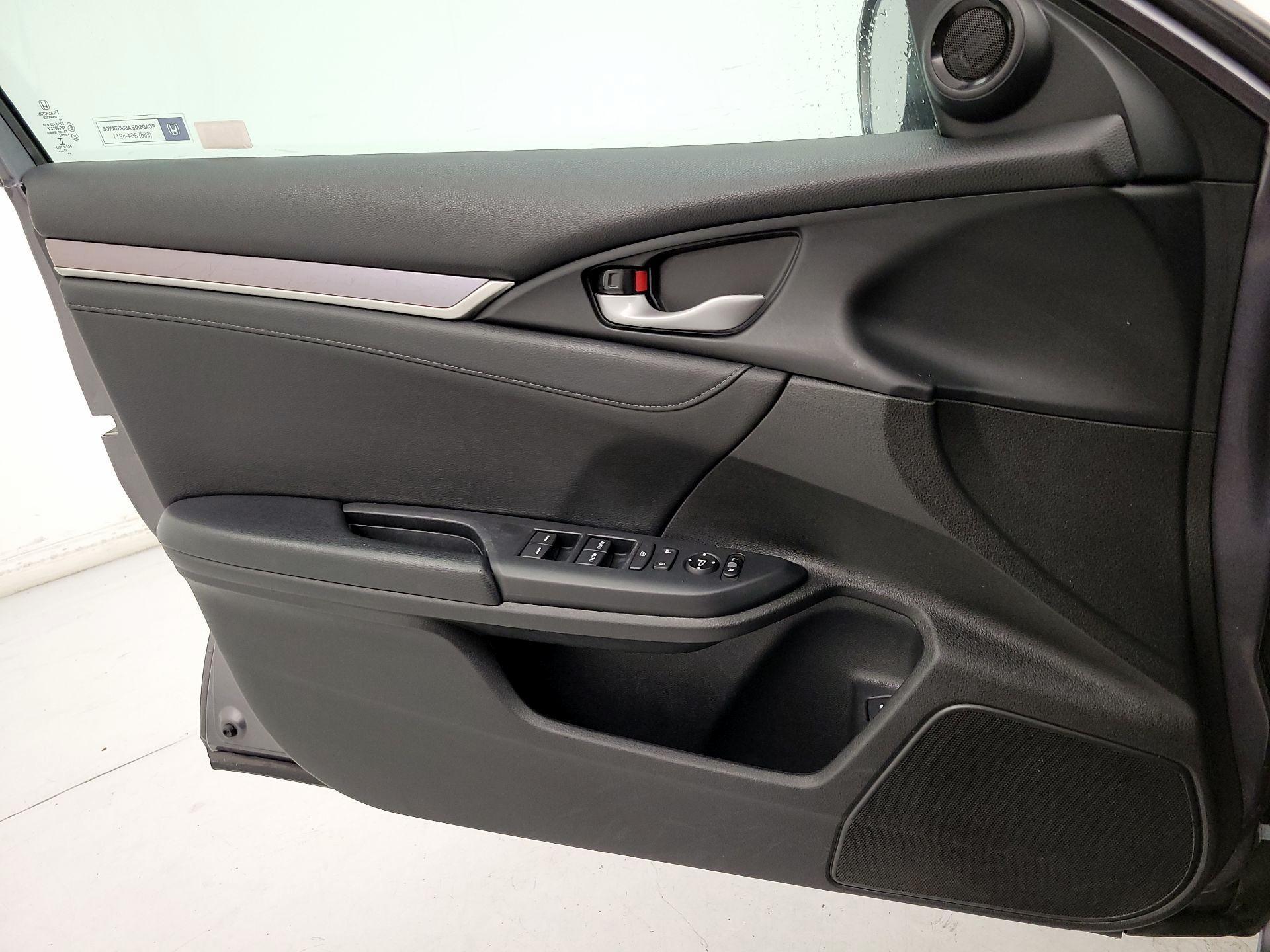 Thumbnail: 2017 Honda Civic - 12