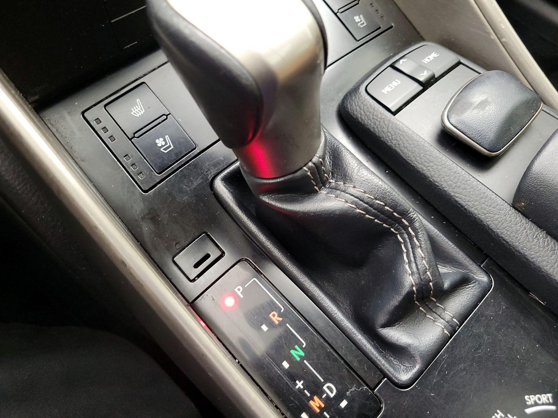 Thumbnail: 2014 Lexus IS - 18