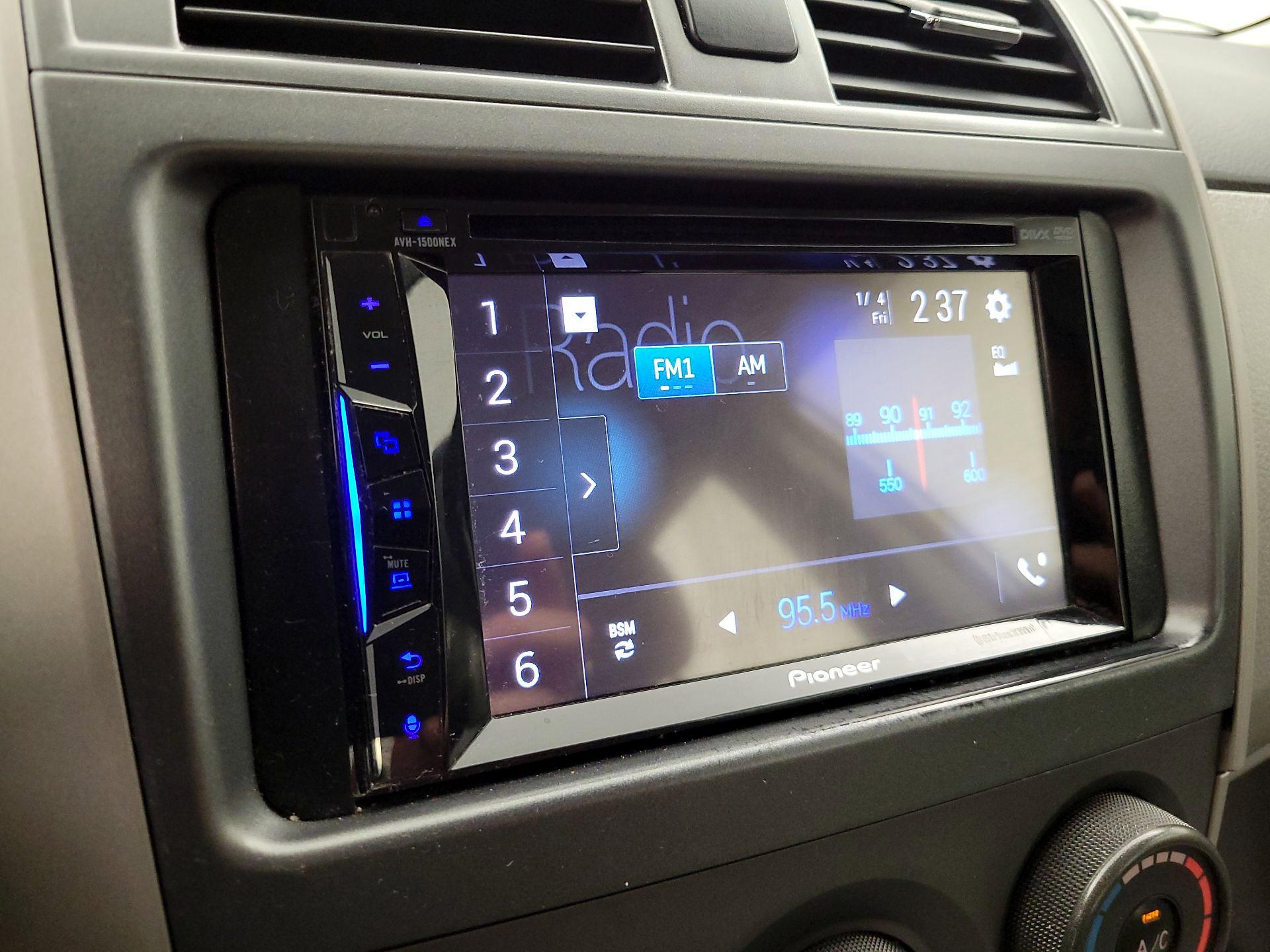 Thumbnail: 2013 Toyota Corolla - 15