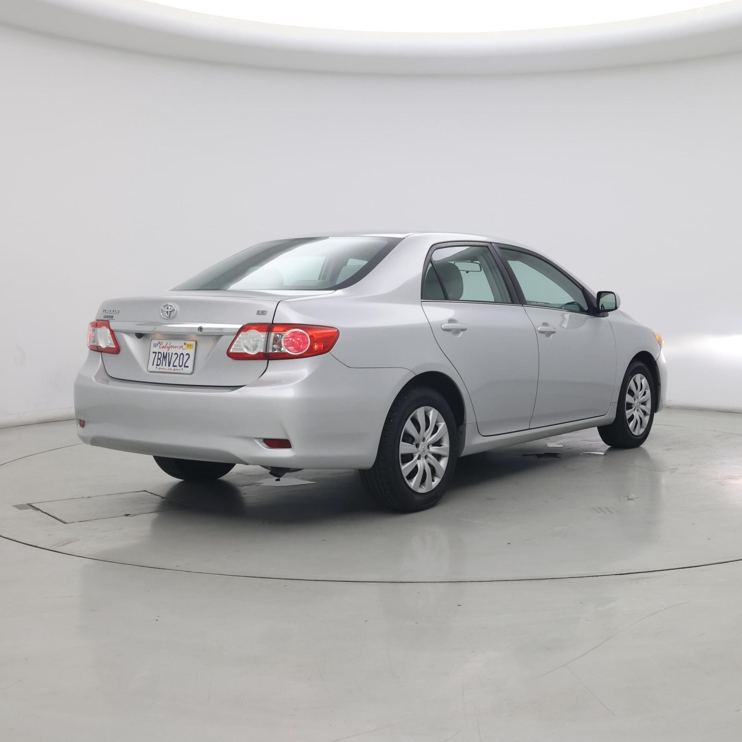 Thumbnail: 2013 Toyota Corolla - 8