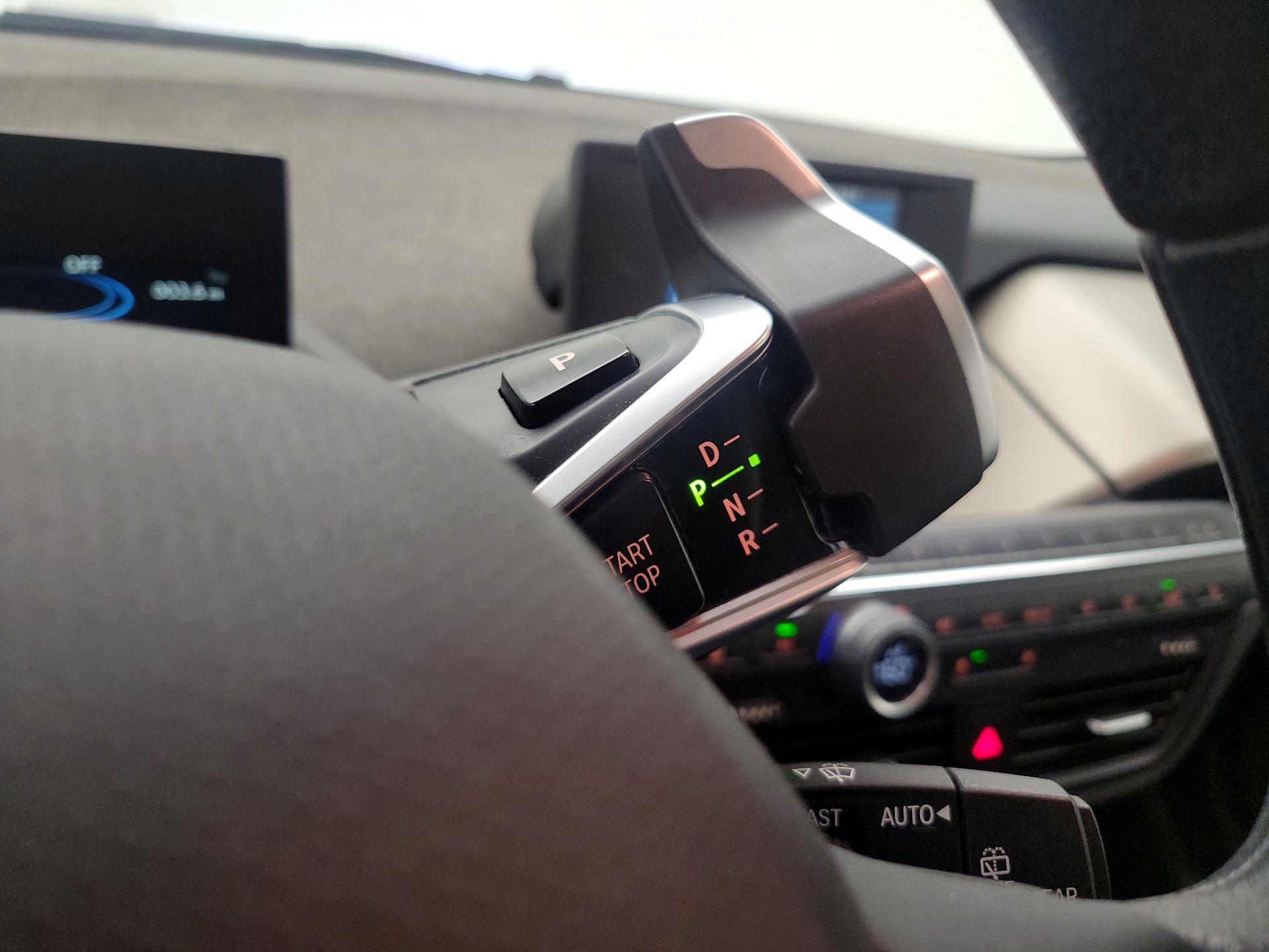 Thumbnail: 2018 BMW i3 - 17