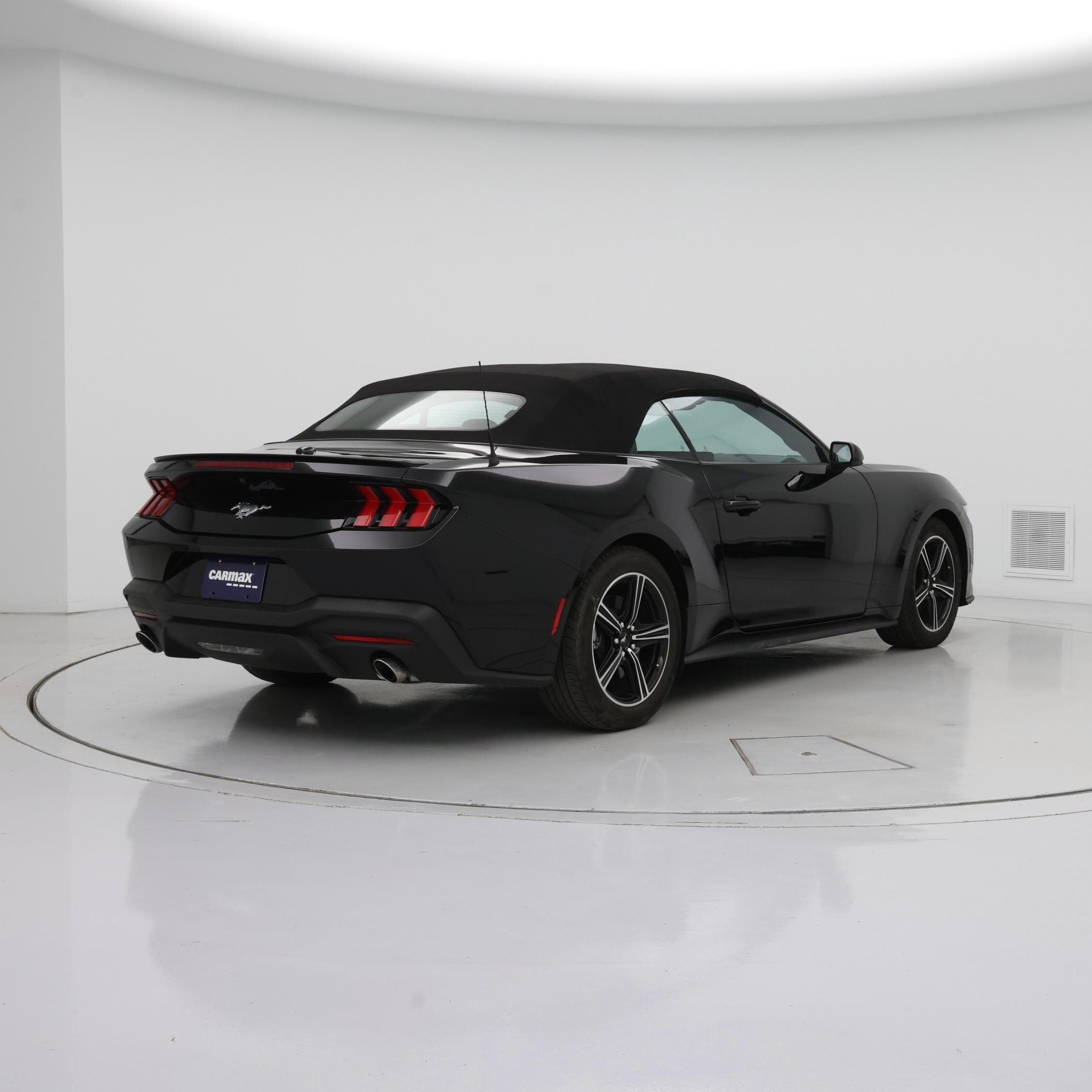 Thumbnail: 2025 Ford Mustang - 8