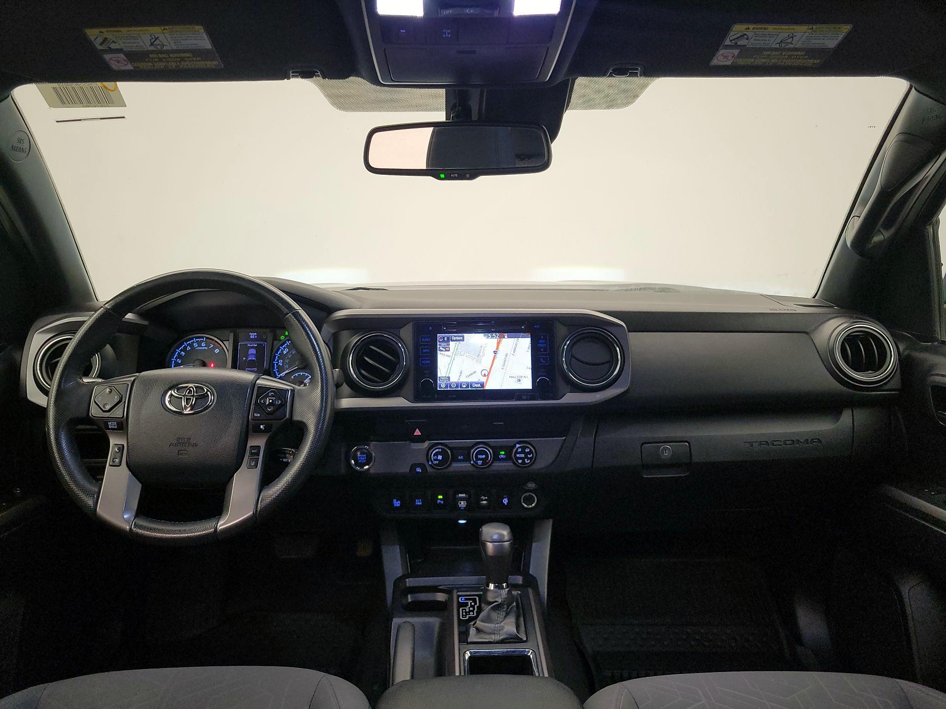 Thumbnail: 2019 Toyota Tacoma - 9