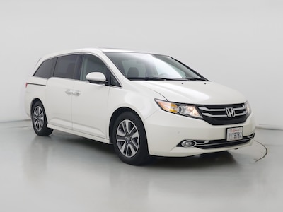 White 2016 Honda Odyssey Touring Elite