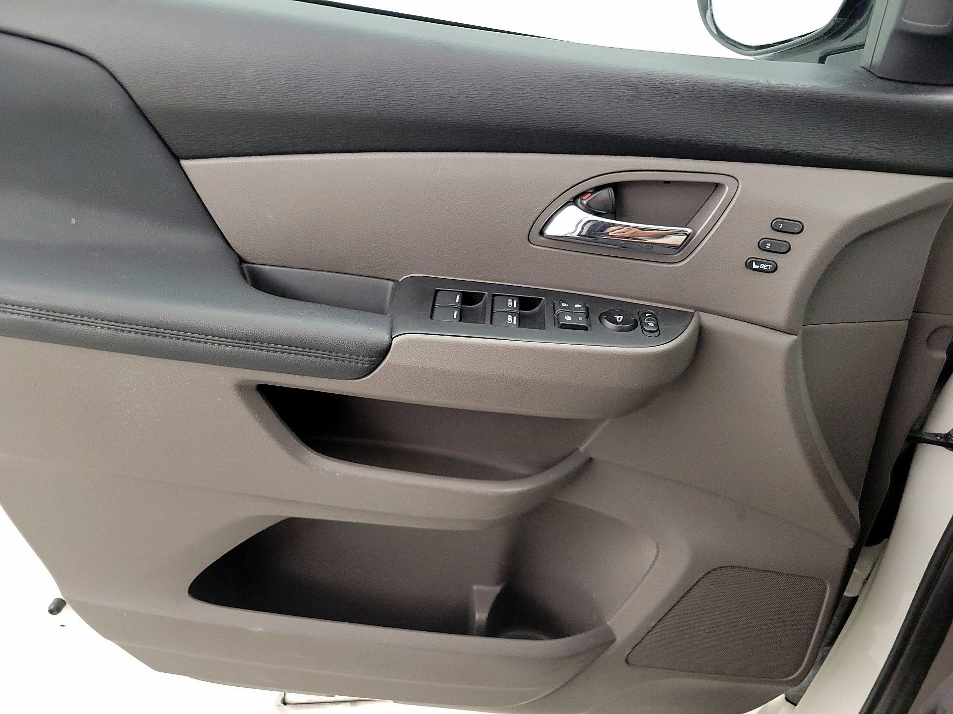 Thumbnail: 2016 Honda Odyssey - 12