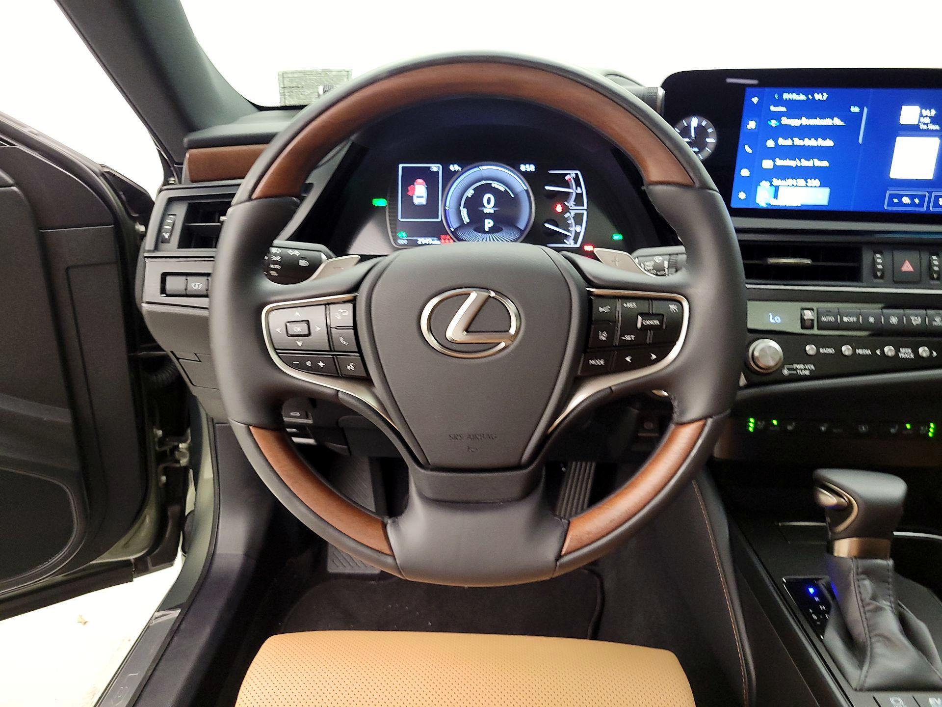 Thumbnail: 2025 Lexus ES - 10