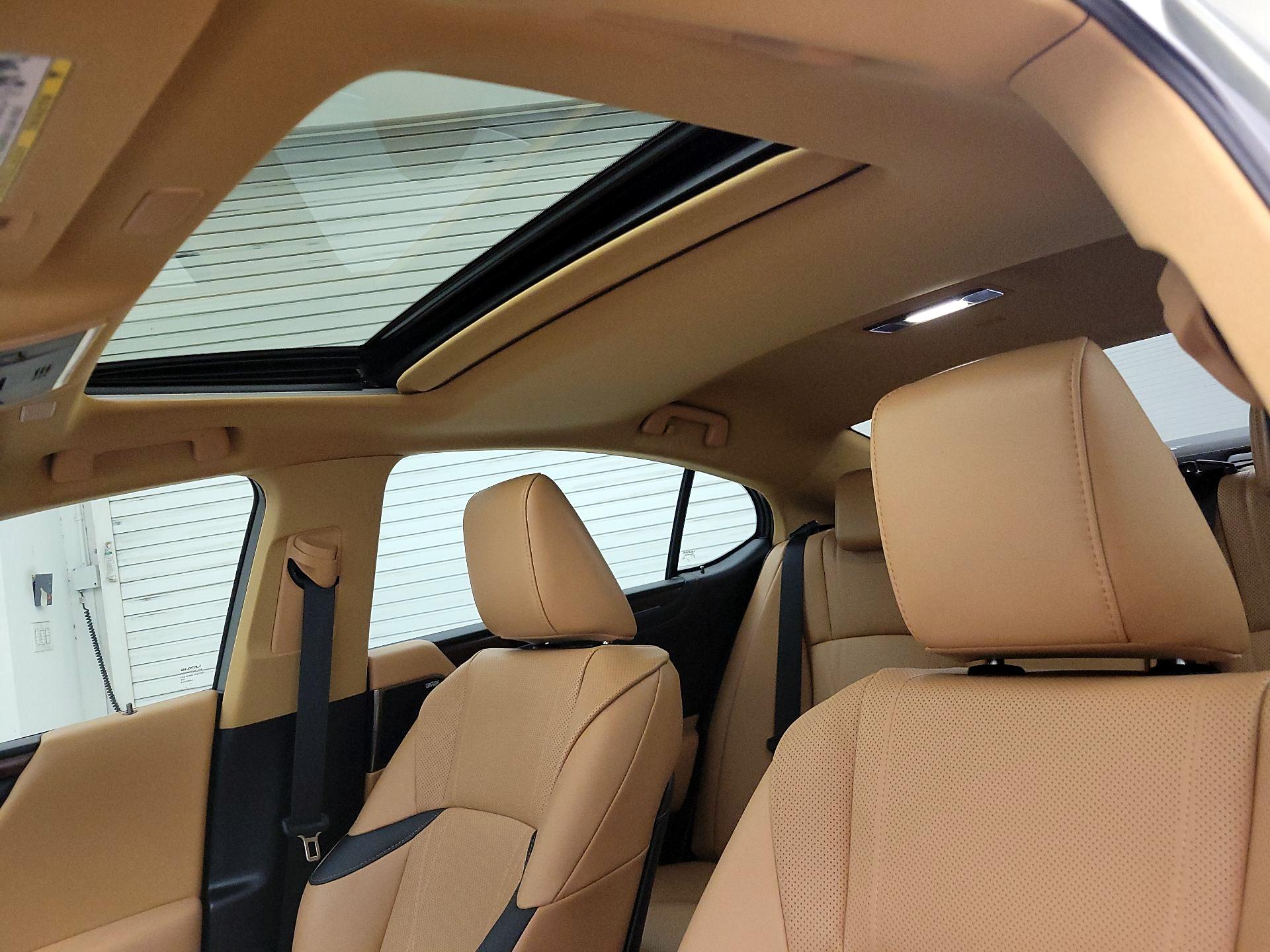 Thumbnail: 2025 Lexus ES - 19