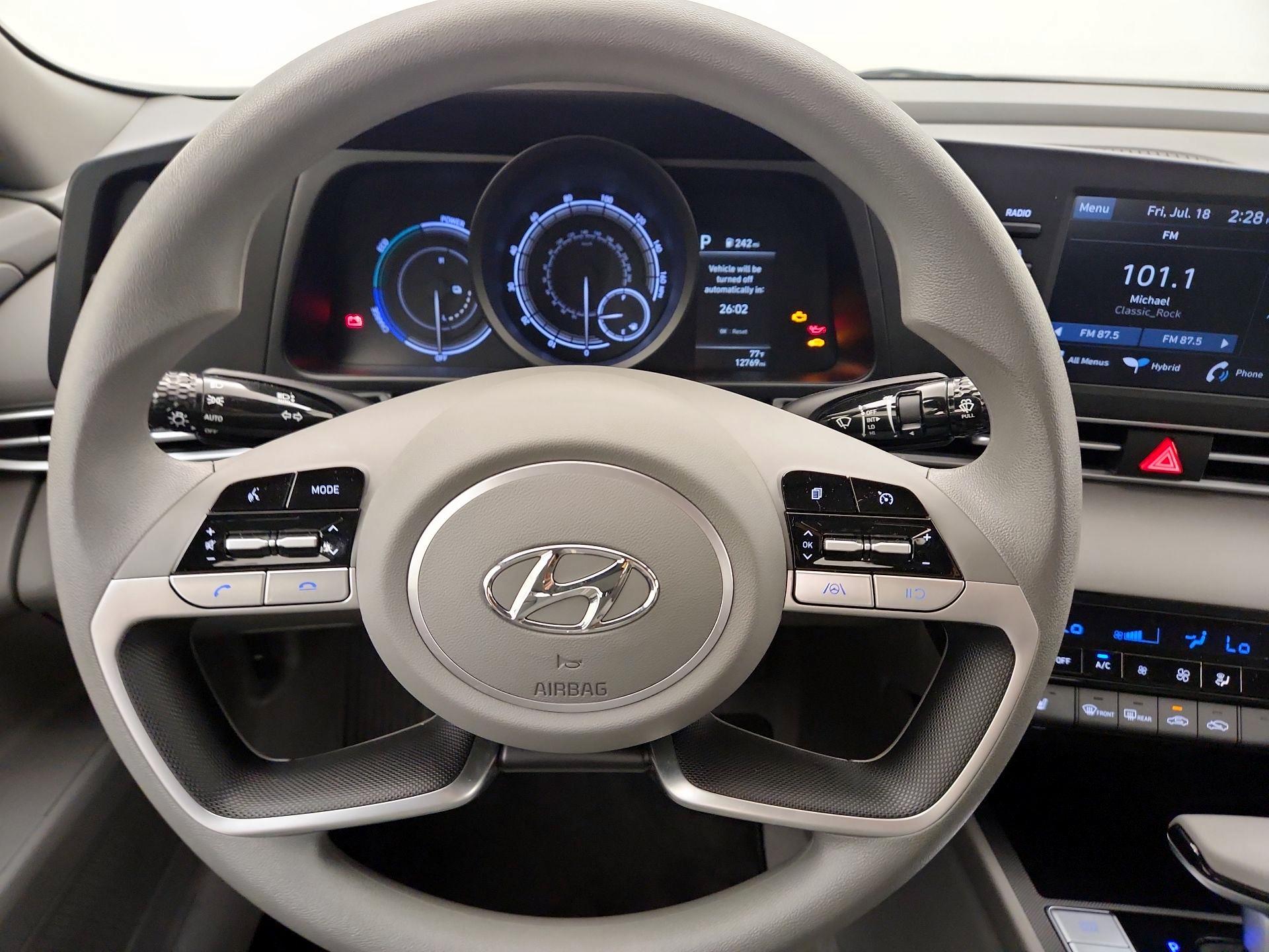 Thumbnail: 2023 Hyundai Elantra - 10