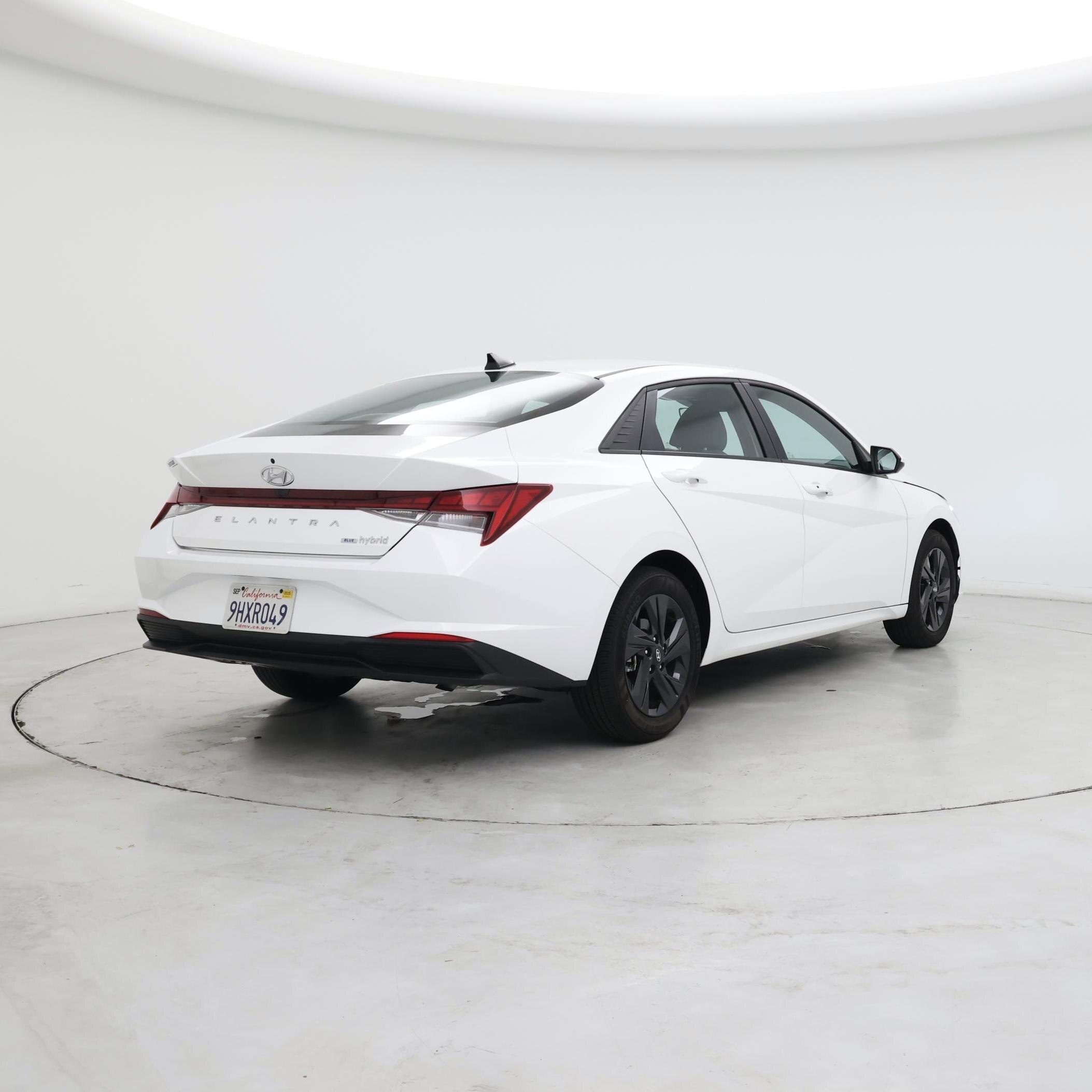 Thumbnail: 2023 Hyundai Elantra - 8