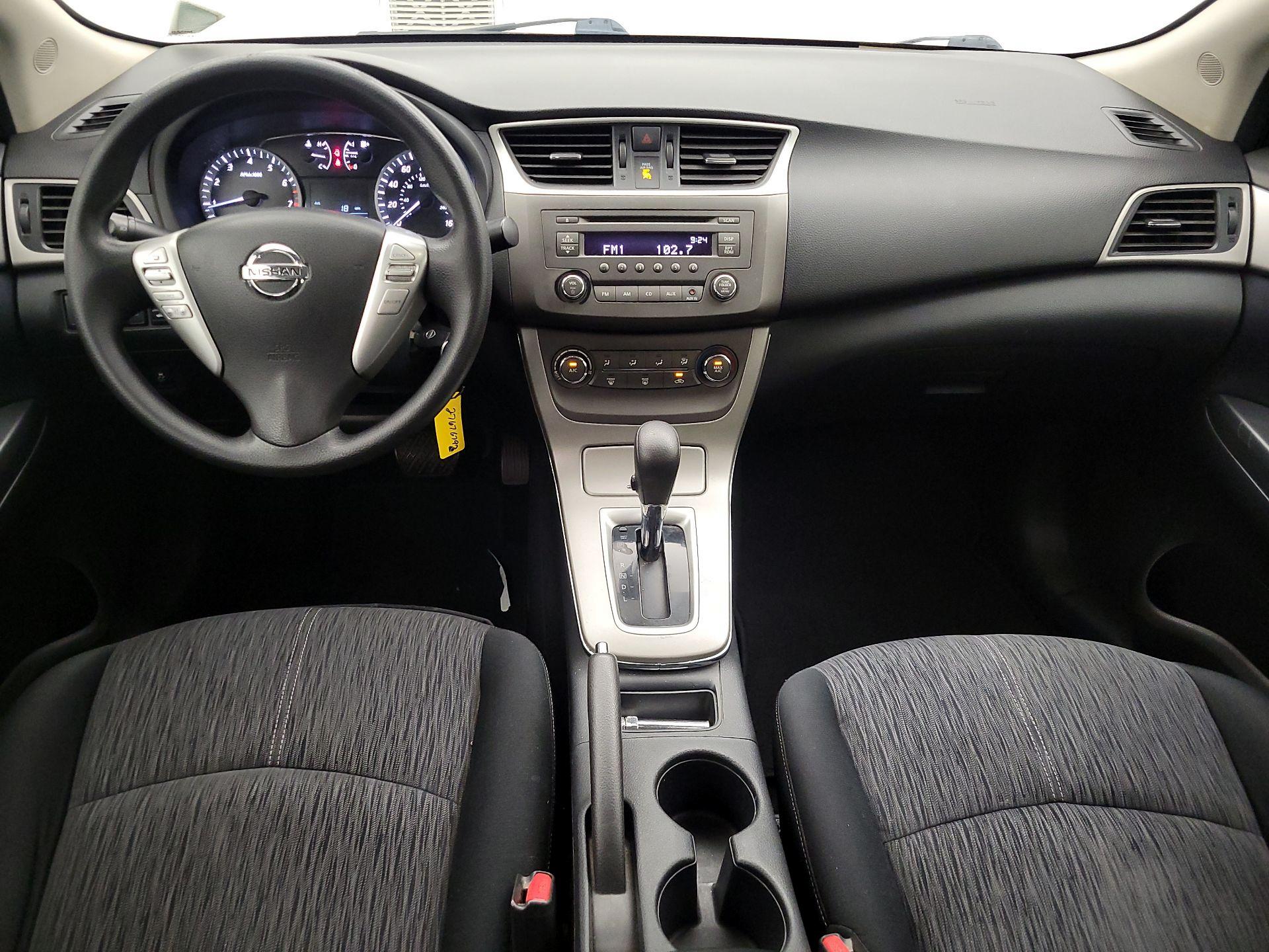 Thumbnail: 2014 Nissan Sentra - 9
