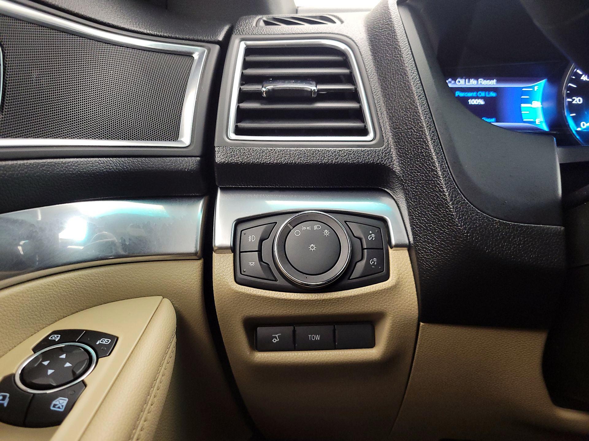 Thumbnail: 2017 Ford Explorer - 13