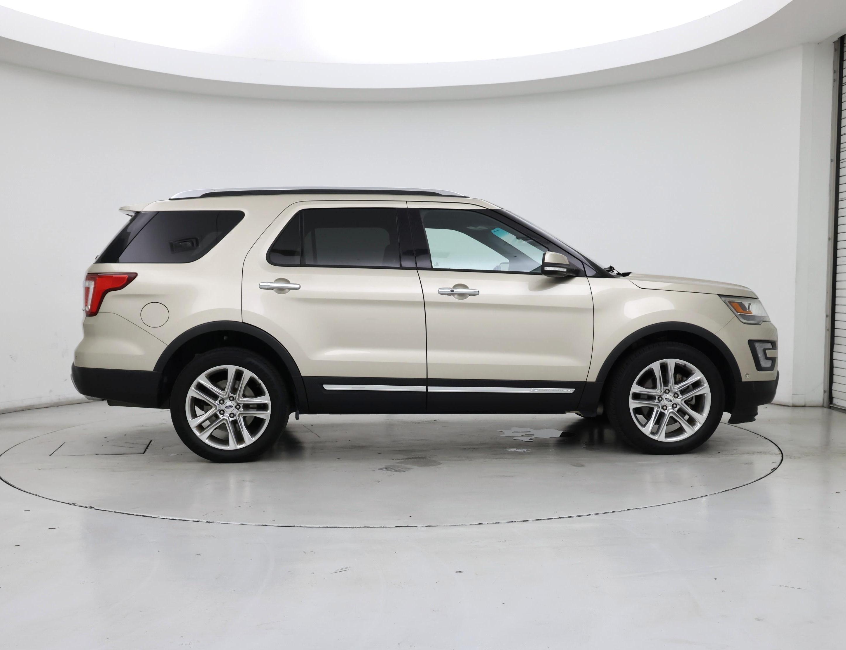 Thumbnail: 2017 Ford Explorer - 7