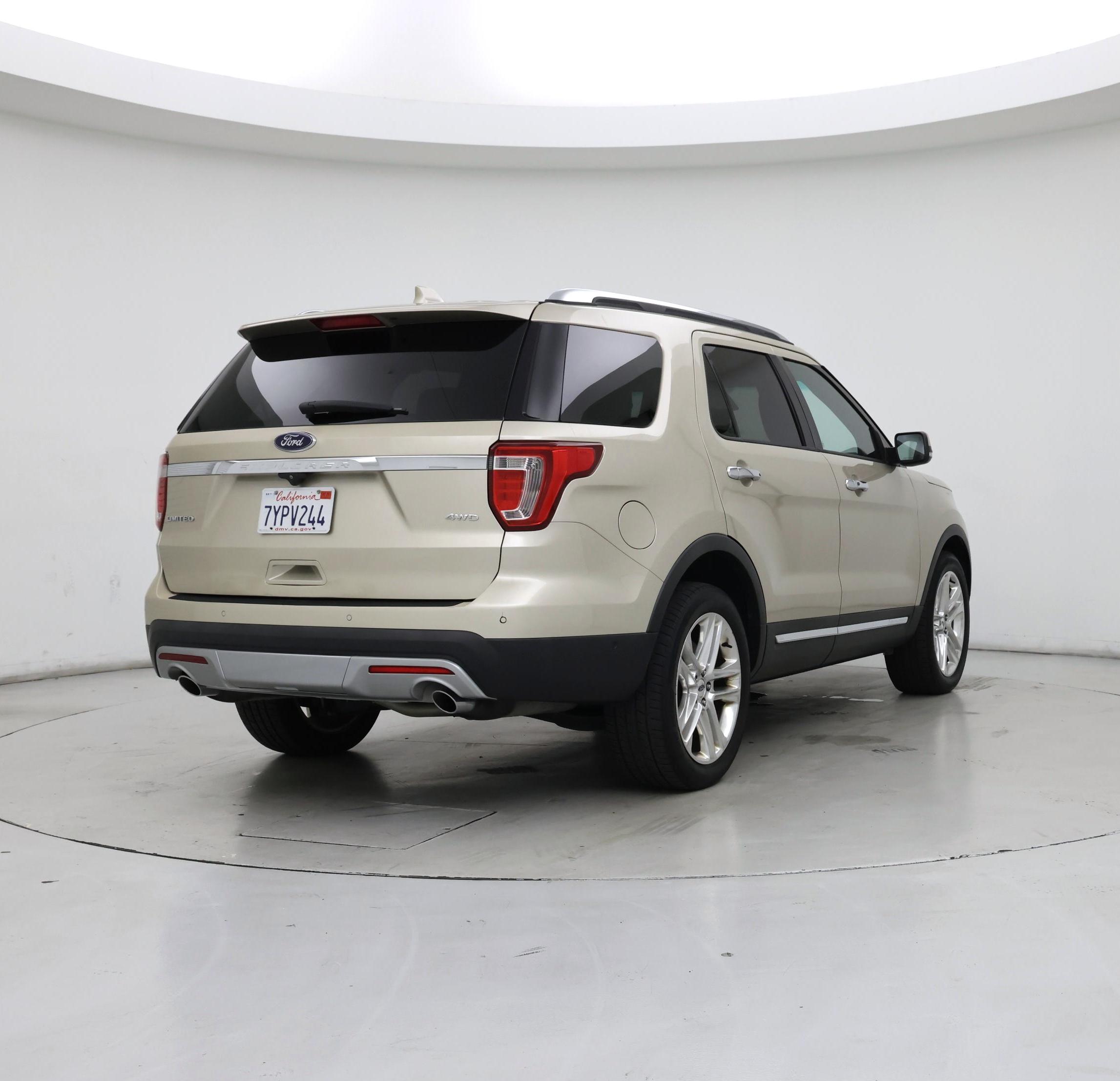 Thumbnail: 2017 Ford Explorer - 8