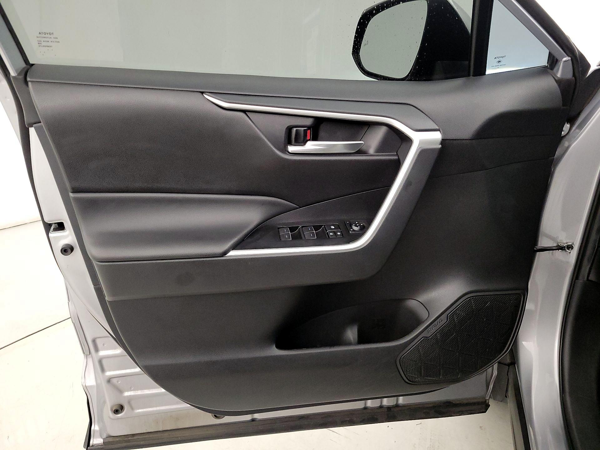Thumbnail: 2024 Toyota RAV4 - 12