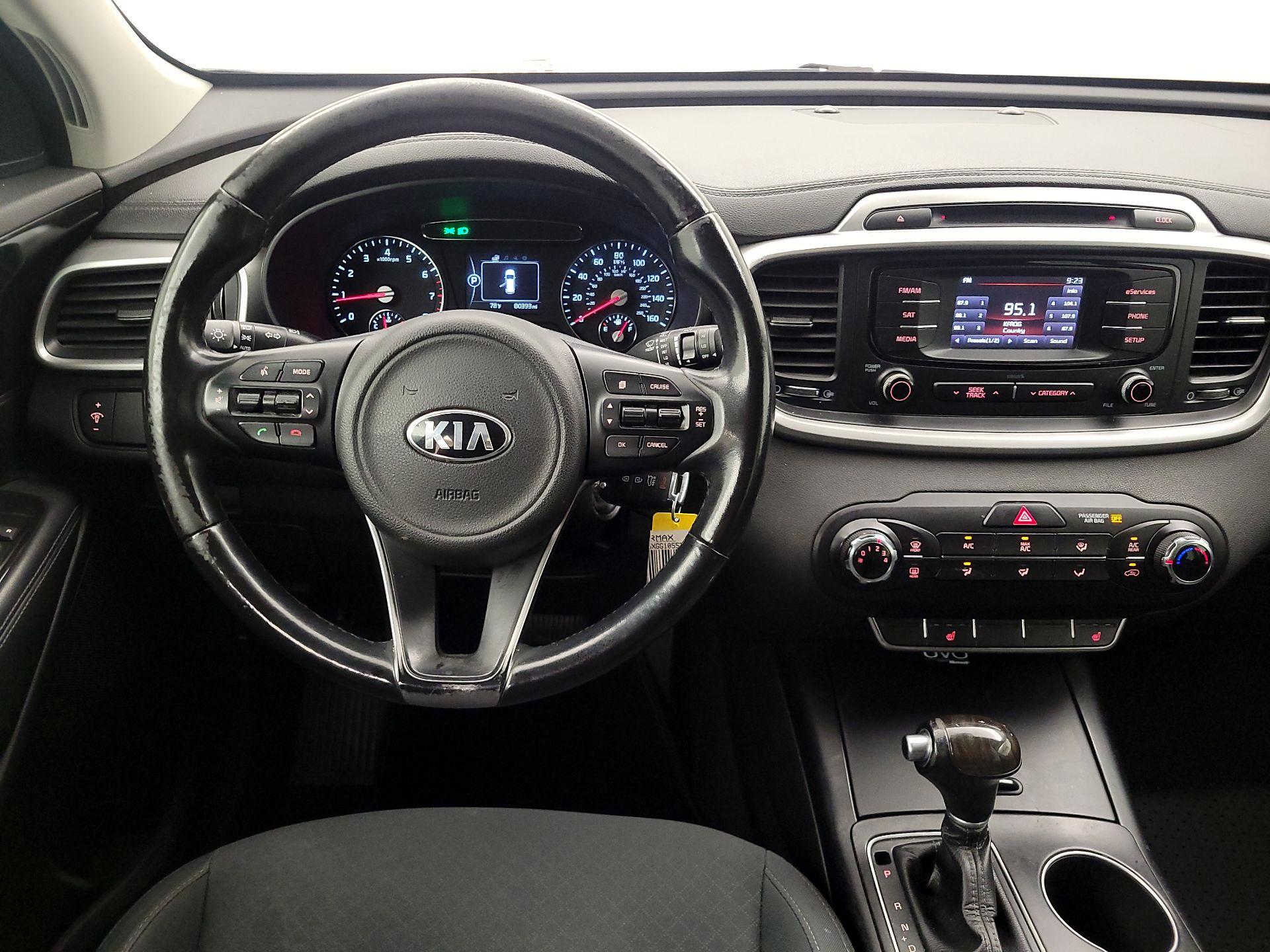 Thumbnail: 2016 Kia Sorento - 10