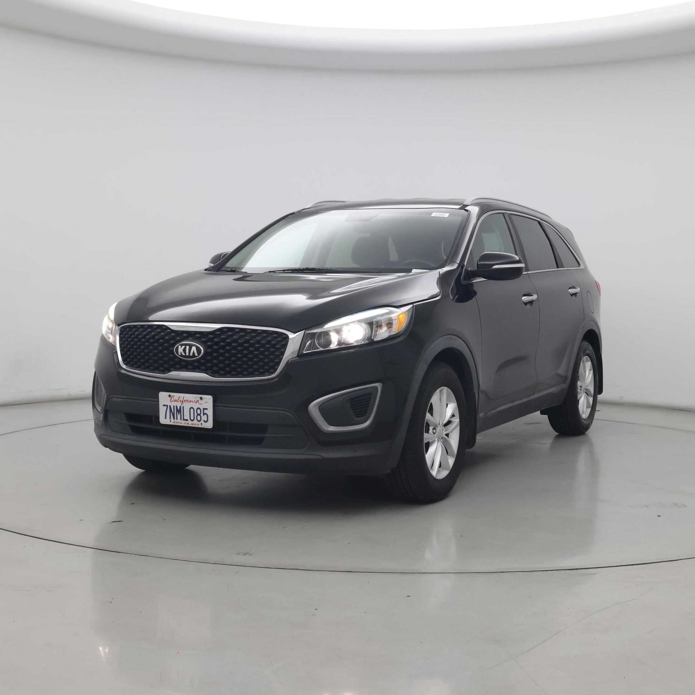 Thumbnail: 2016 Kia Sorento - 4