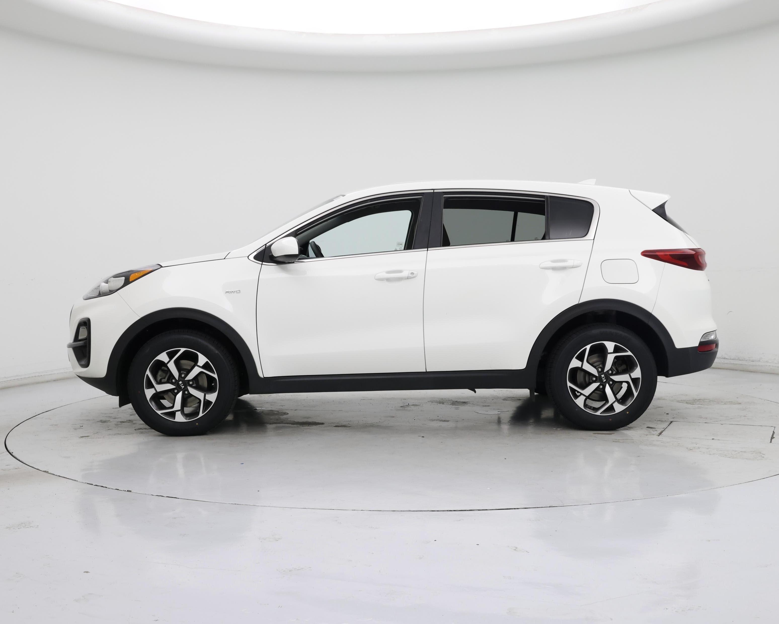 Thumbnail: 2020 Kia Sportage - 3