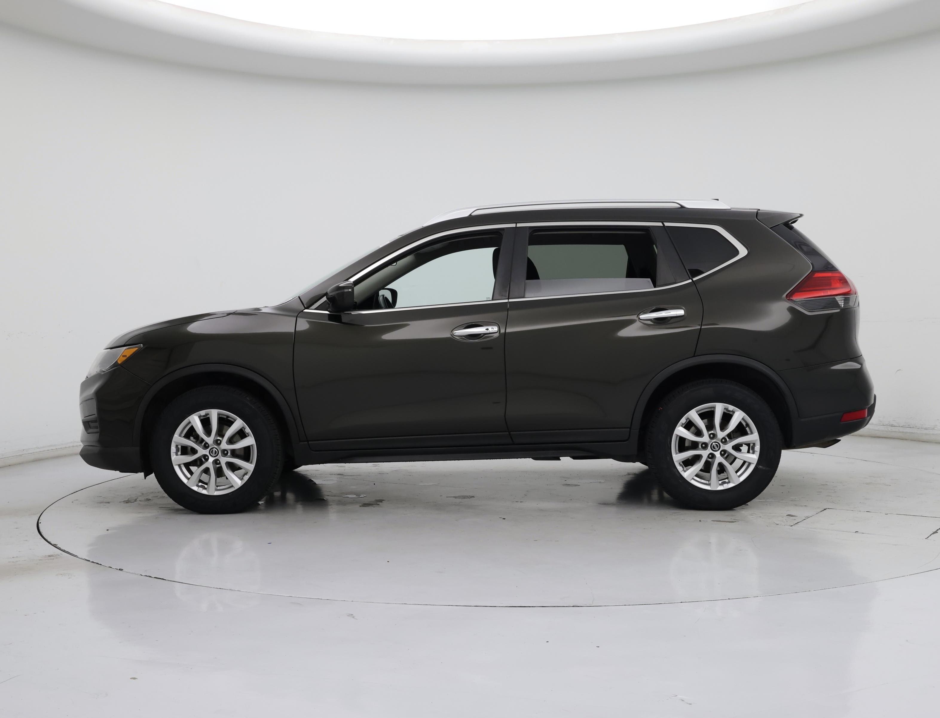 Thumbnail: 2017 Nissan Rogue - 3