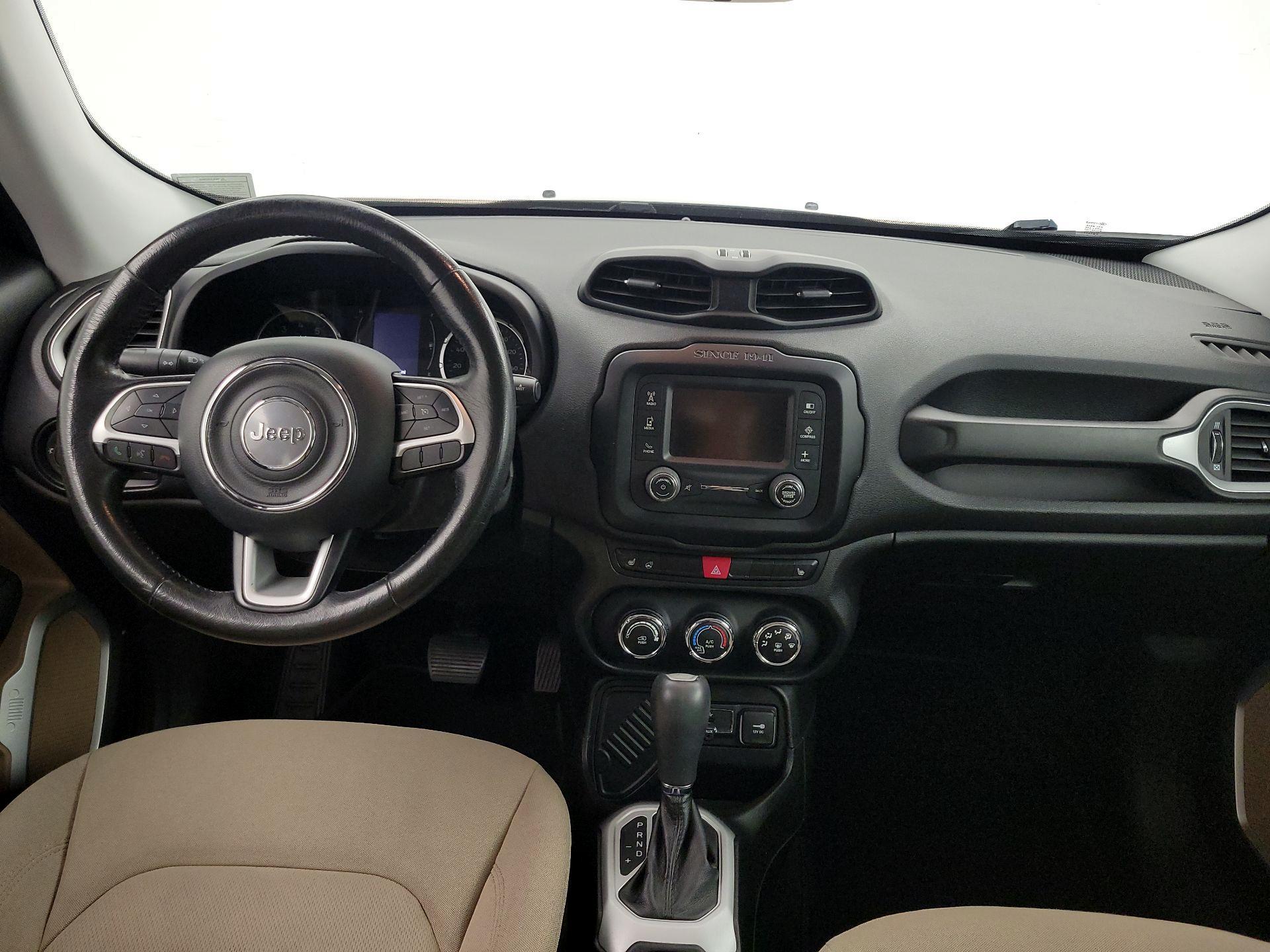 Thumbnail: 2015 Jeep Renegade - 9