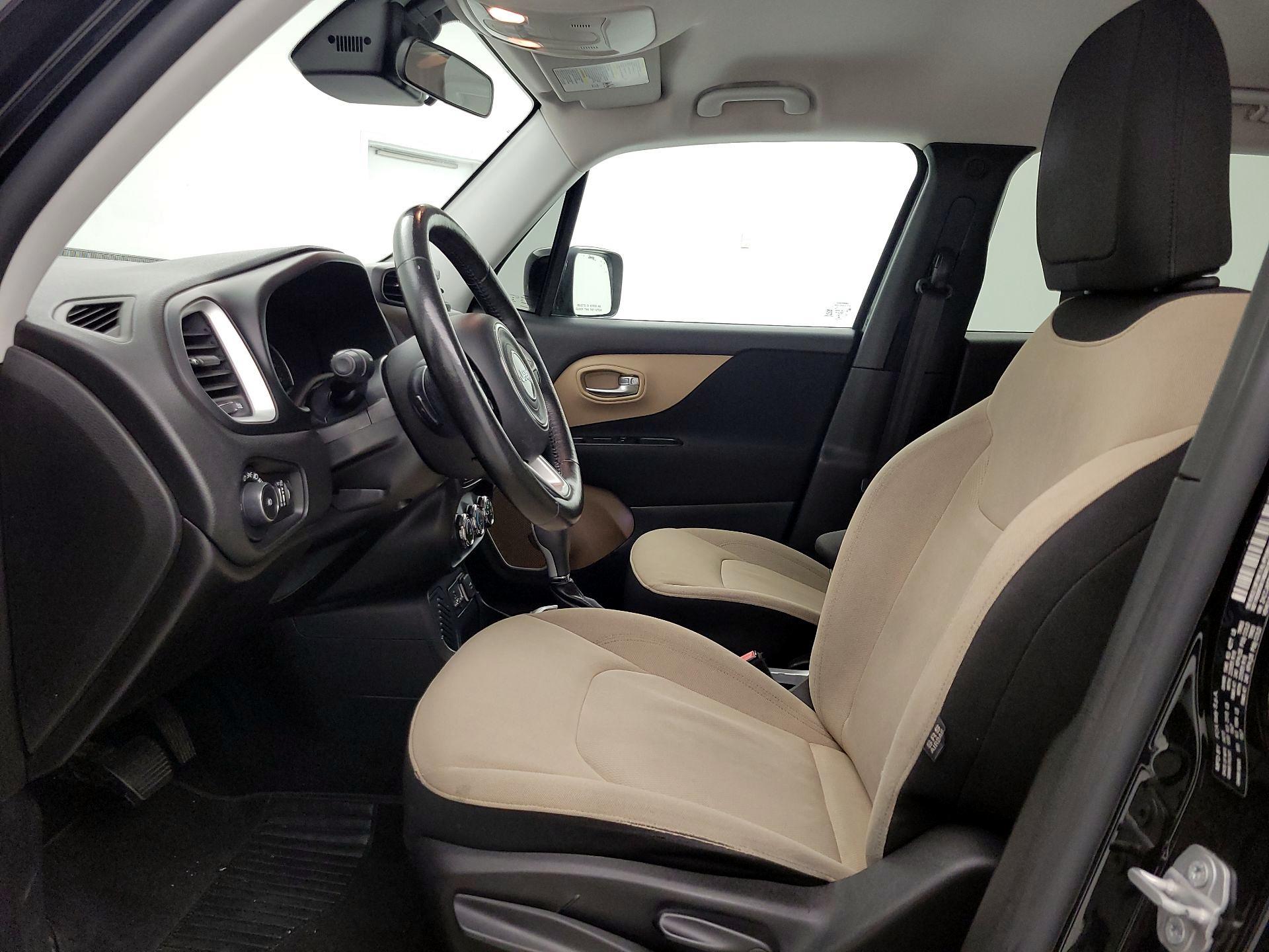 Thumbnail: 2015 Jeep Renegade - 11