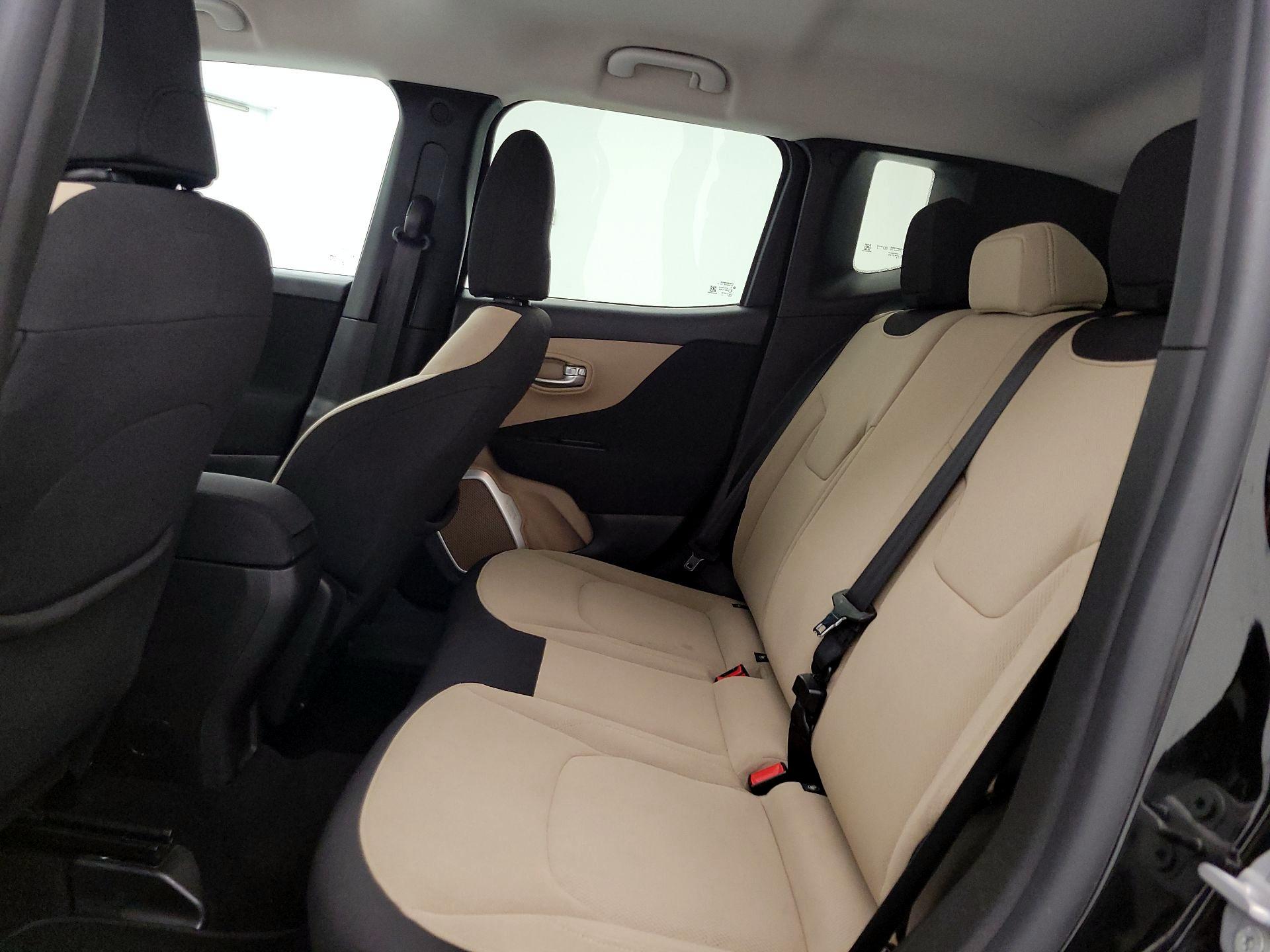 Thumbnail: 2015 Jeep Renegade - 20