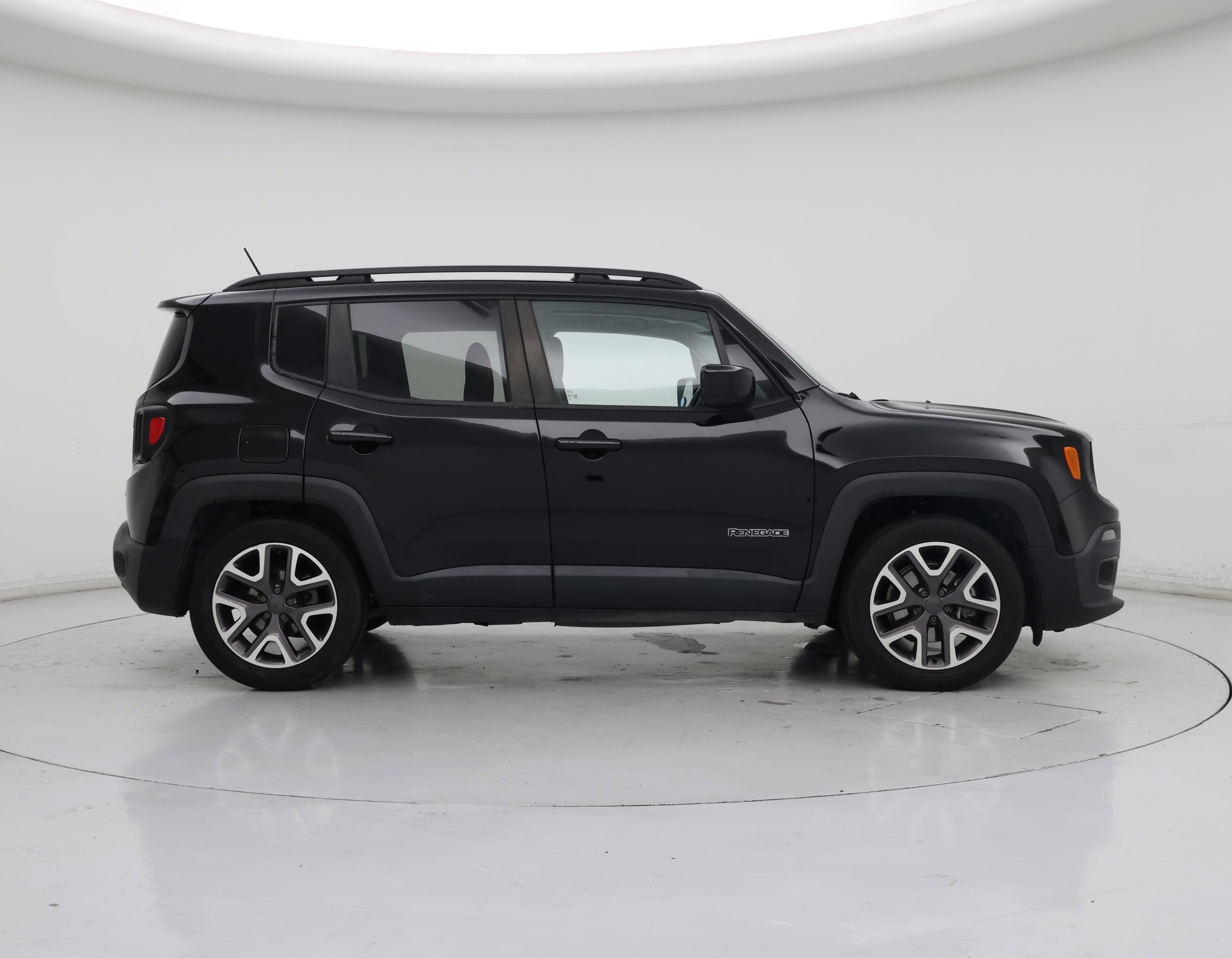 Thumbnail: 2015 Jeep Renegade - 7