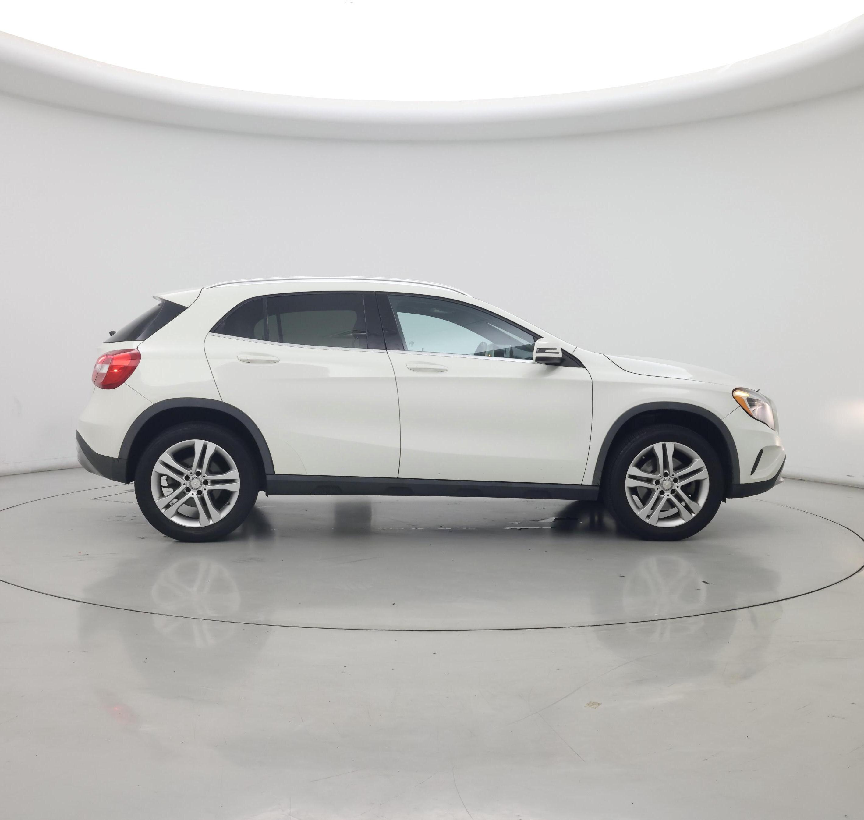 Thumbnail: 2017 Mercedes-Benz GLA - 7